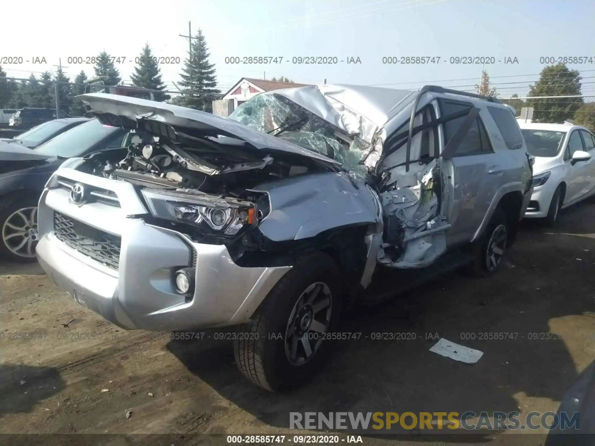 2 Photograph of a damaged car JTEBU5JR1L5789401 TOYOTA 4RUNNER 2020