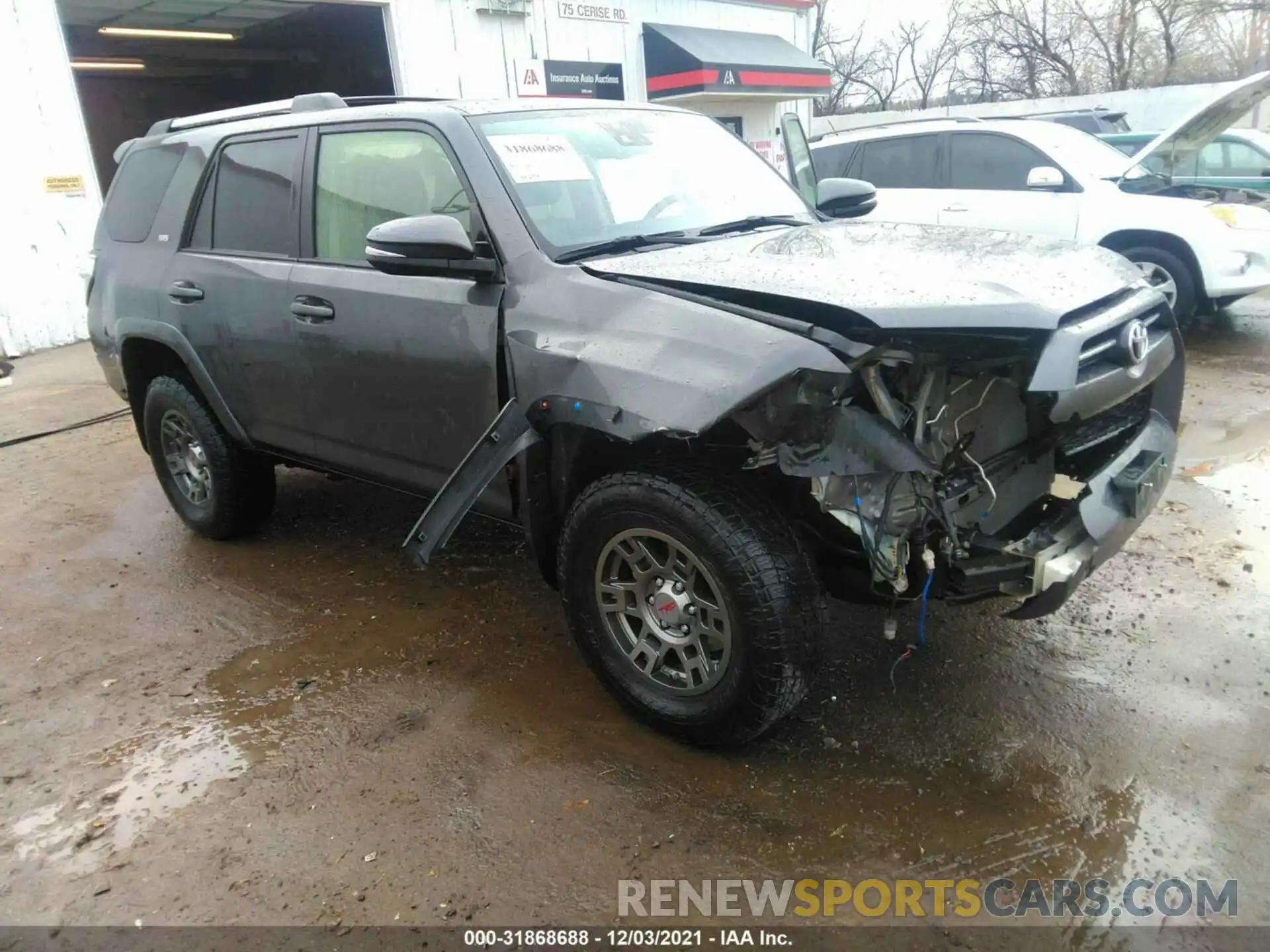 1 Фотография поврежденного автомобиля JTEBU5JR1L5791195 TOYOTA 4RUNNER 2020