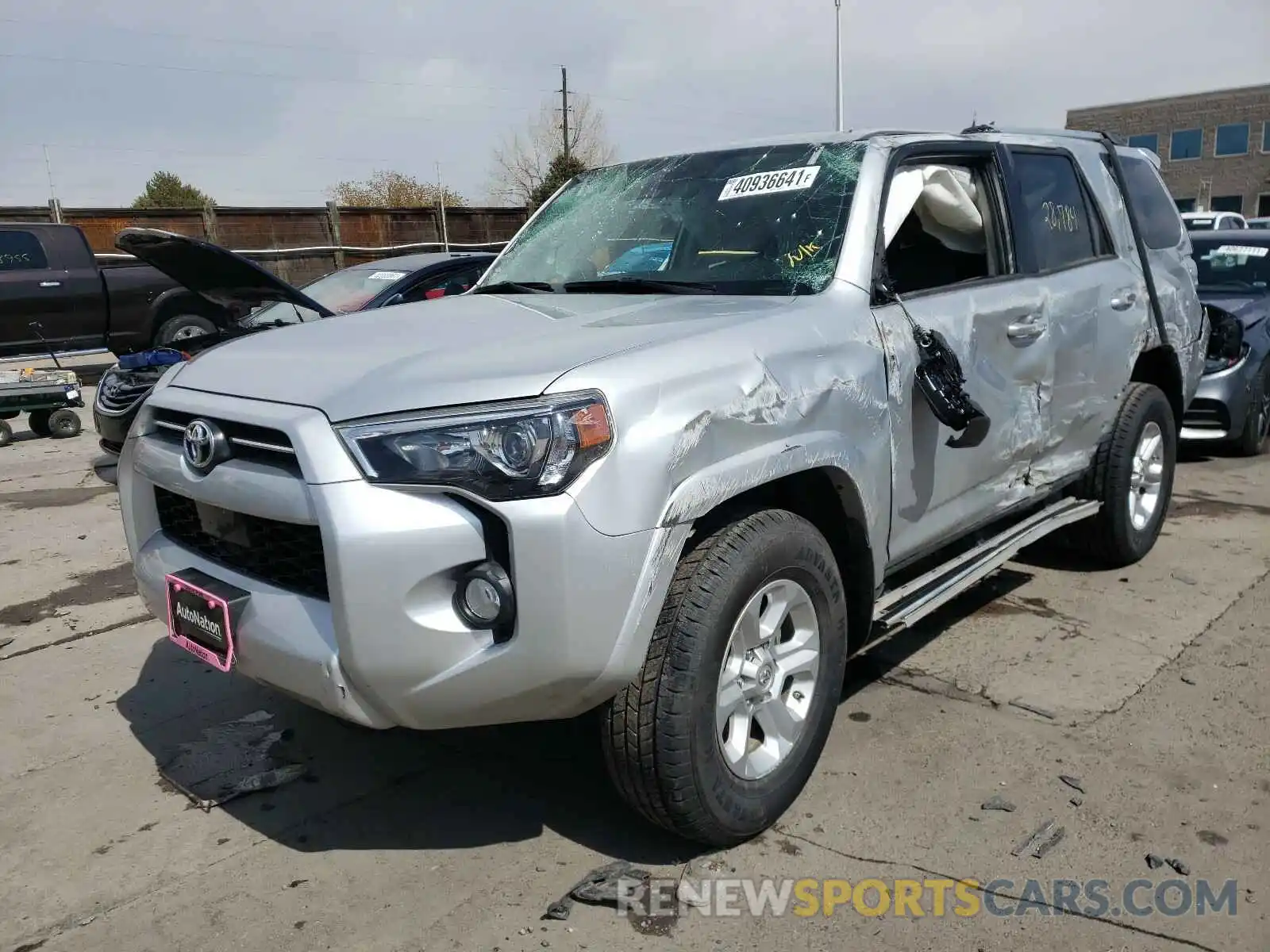 2 Photograph of a damaged car JTEBU5JR1L5792444 TOYOTA 4RUNNER 2020