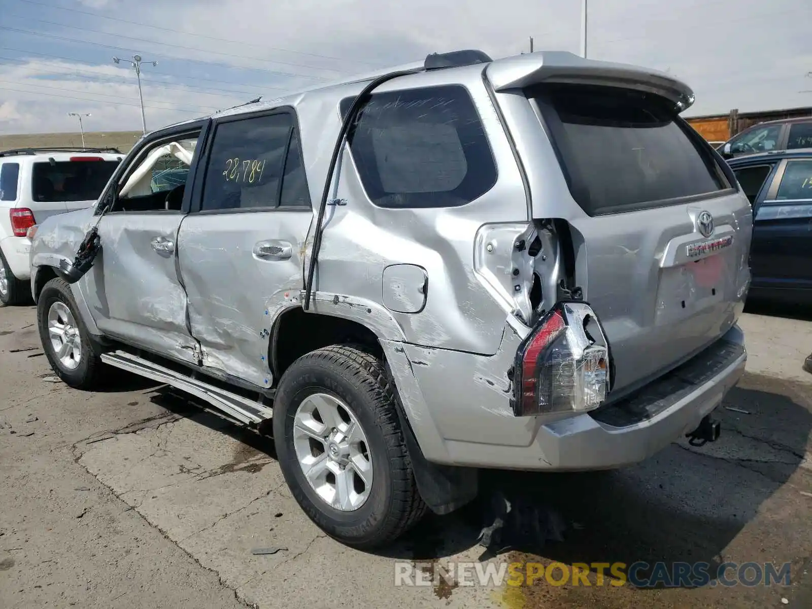 3 Photograph of a damaged car JTEBU5JR1L5792444 TOYOTA 4RUNNER 2020