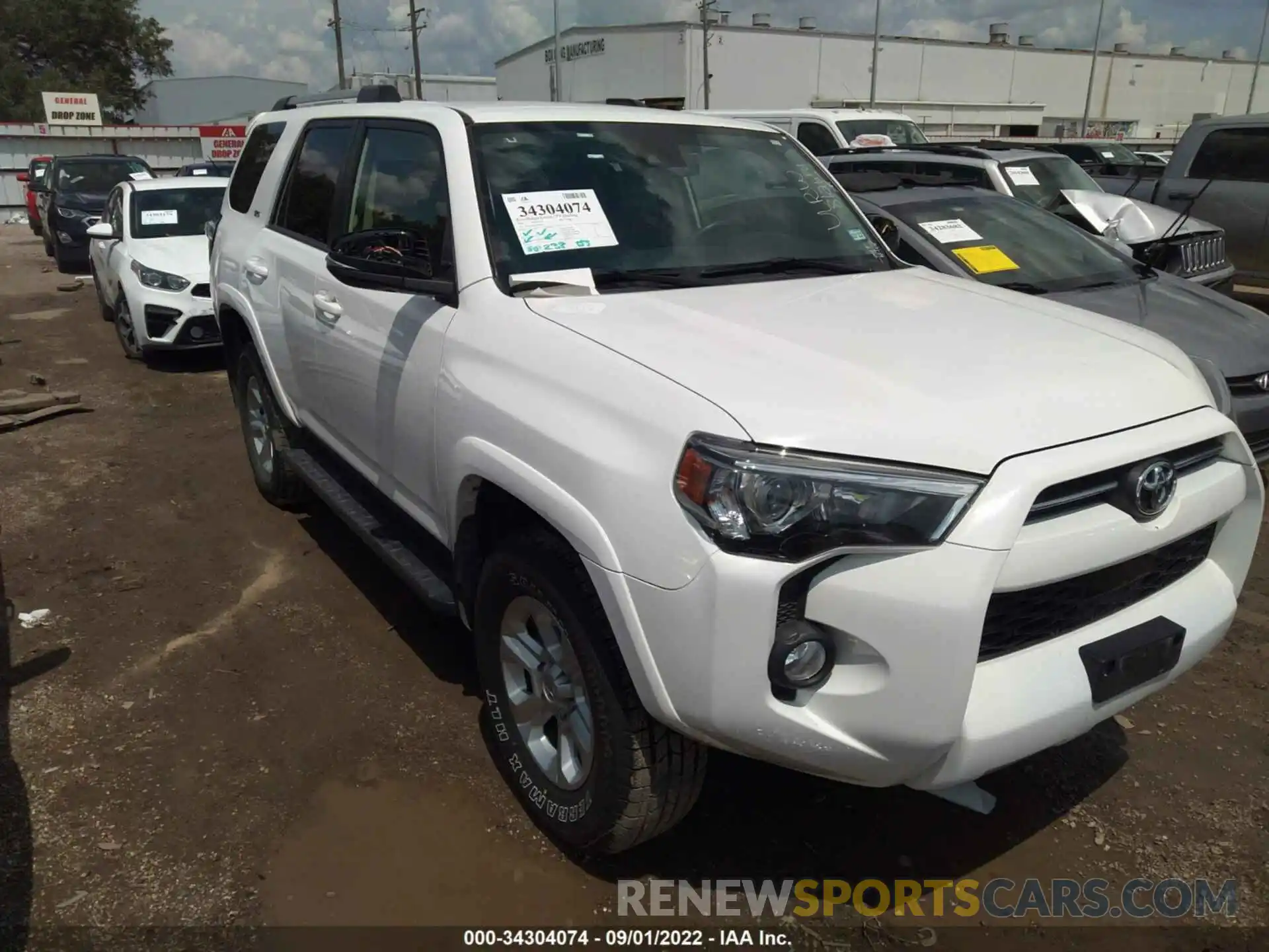 1 Фотография поврежденного автомобиля JTEBU5JR1L5796347 TOYOTA 4RUNNER 2020