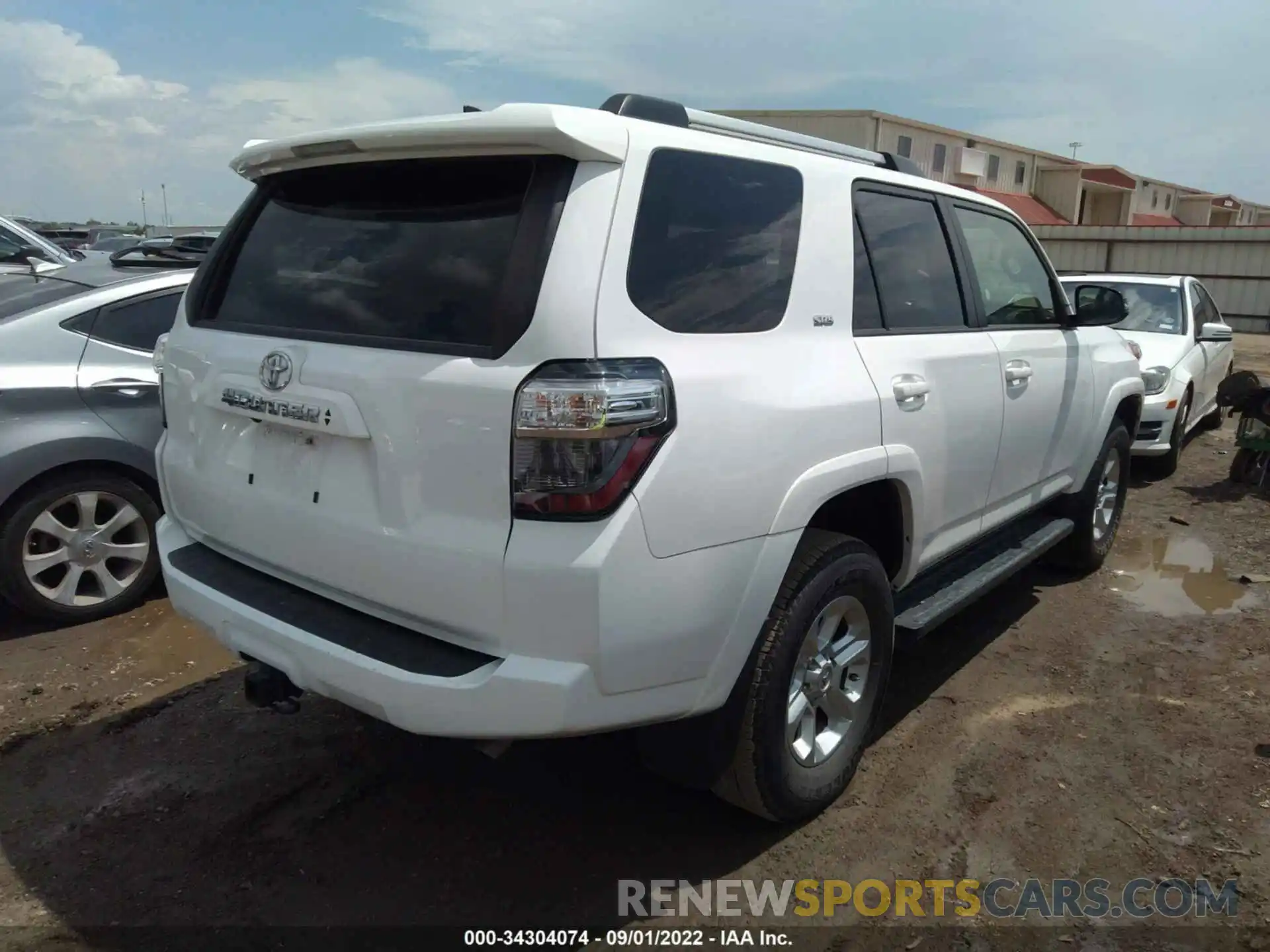 4 Фотография поврежденного автомобиля JTEBU5JR1L5796347 TOYOTA 4RUNNER 2020