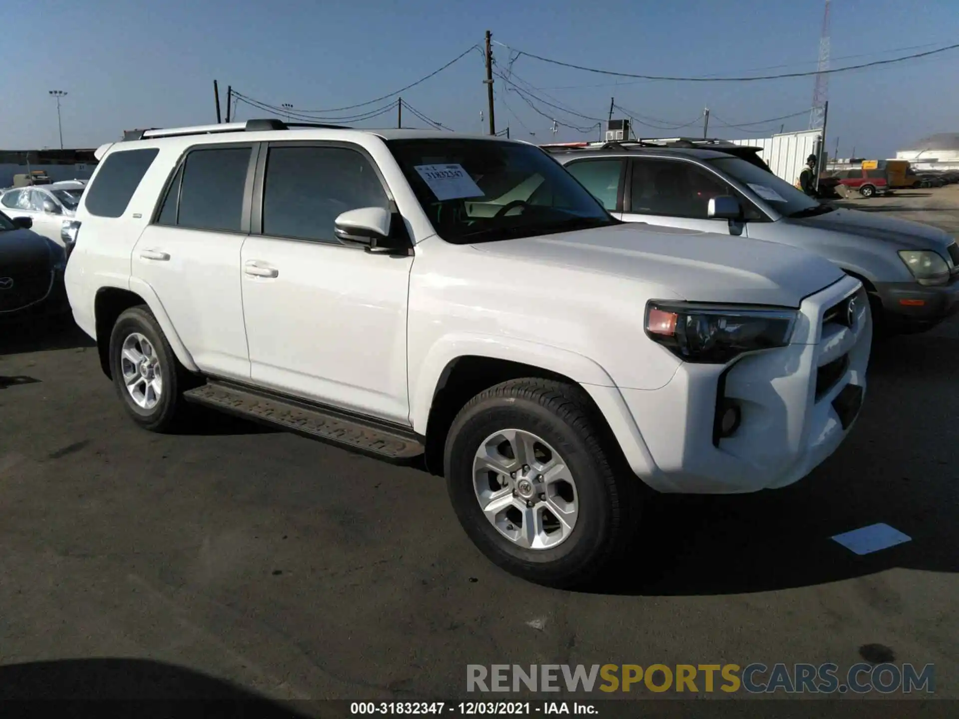 1 Photograph of a damaged car JTEBU5JR1L5797465 TOYOTA 4RUNNER 2020