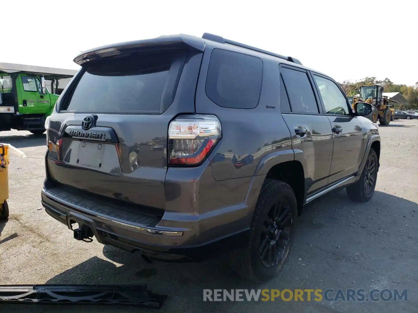 4 Photograph of a damaged car JTEBU5JR1L5799507 TOYOTA 4RUNNER 2020