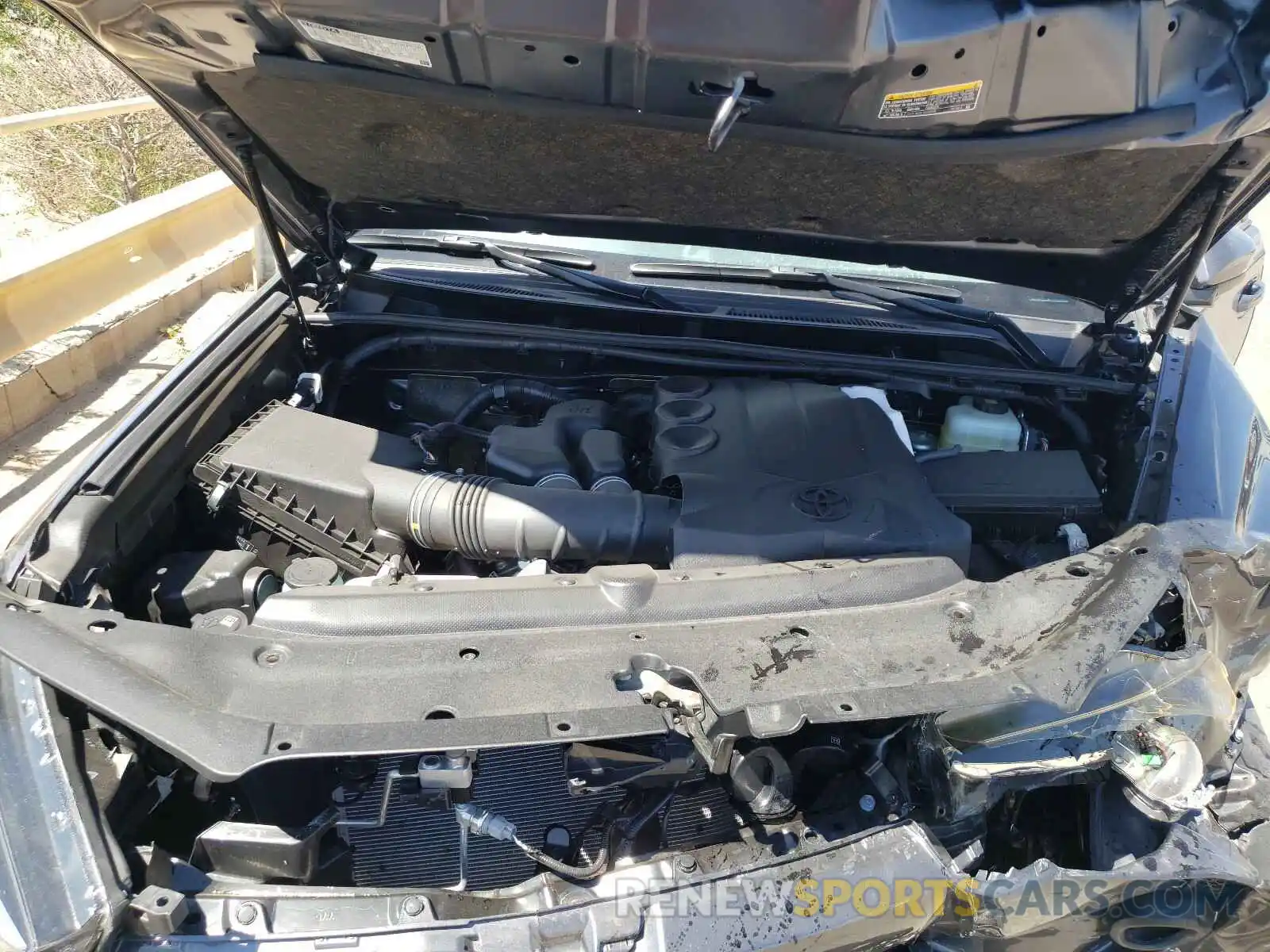 7 Фотография поврежденного автомобиля JTEBU5JR1L5802096 TOYOTA 4RUNNER 2020