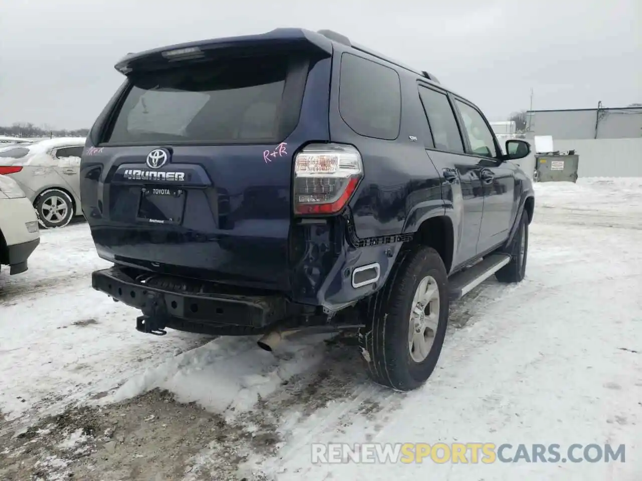 4 Photograph of a damaged car JTEBU5JR1L5802664 TOYOTA 4RUNNER 2020