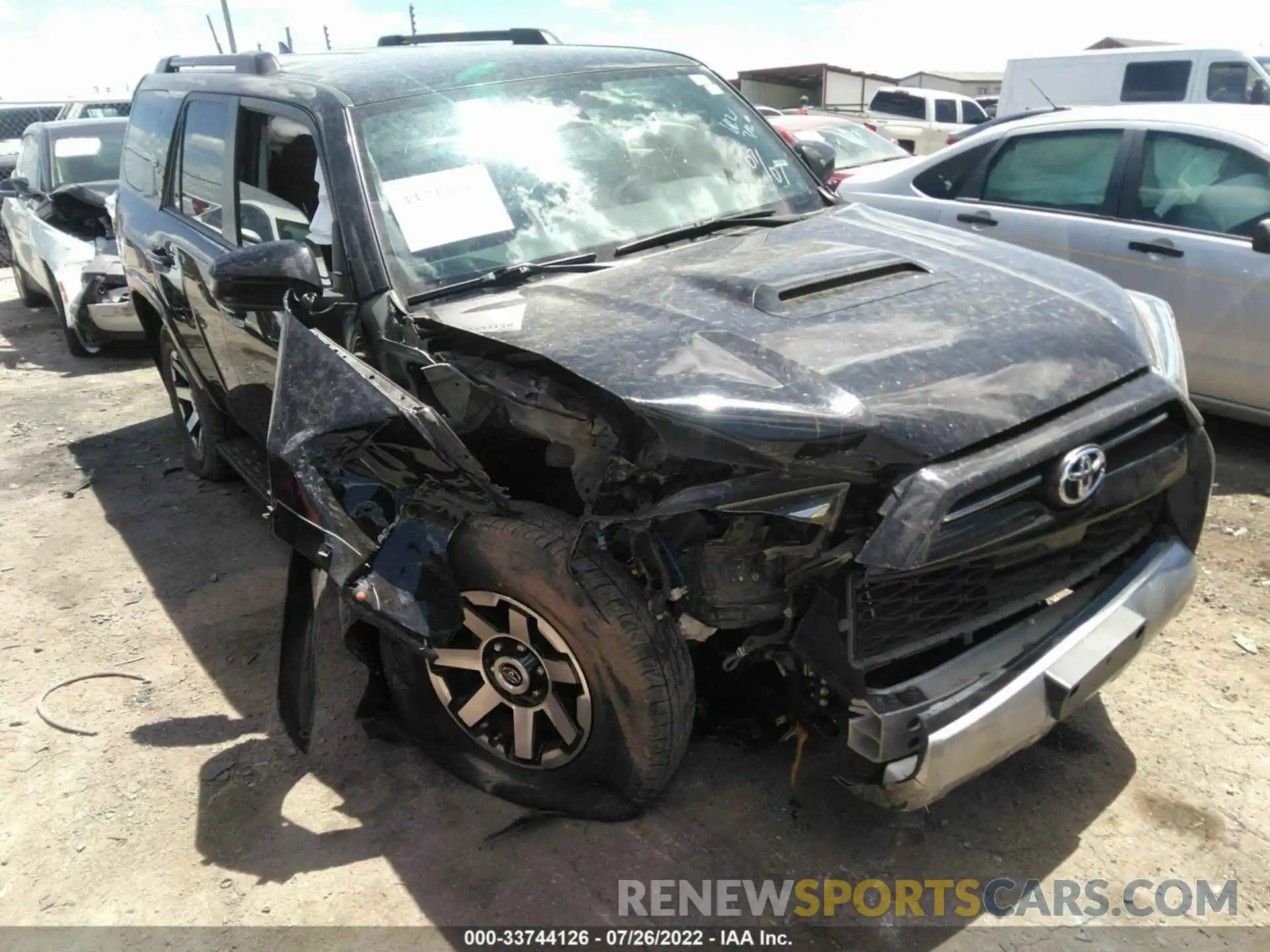 1 Photograph of a damaged car JTEBU5JR1L5802938 TOYOTA 4RUNNER 2020