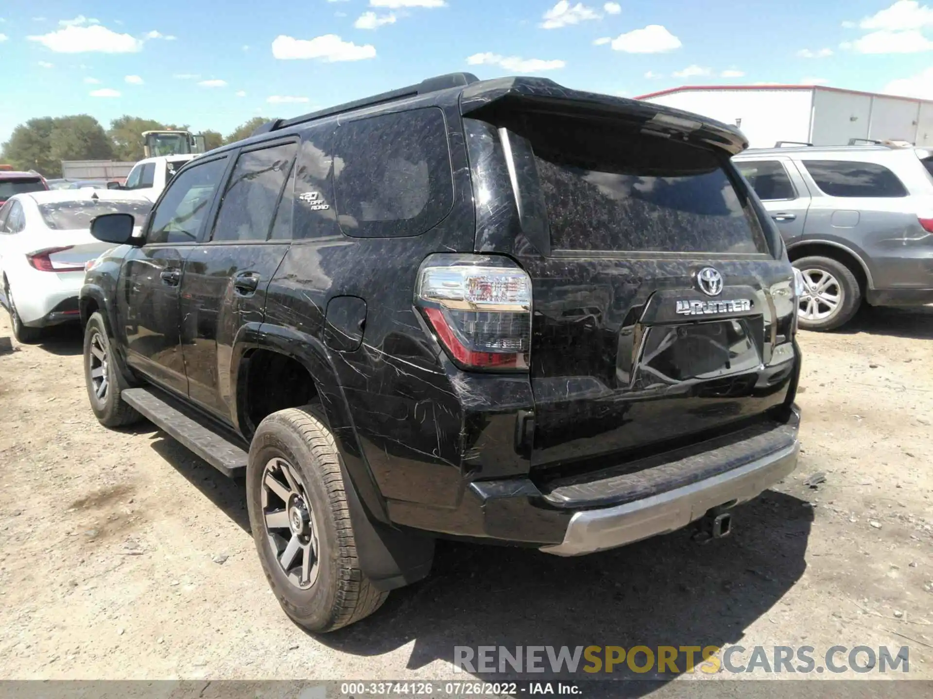 3 Photograph of a damaged car JTEBU5JR1L5802938 TOYOTA 4RUNNER 2020