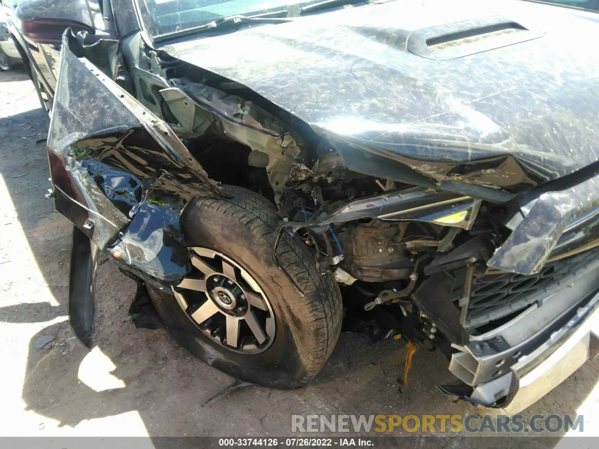 6 Photograph of a damaged car JTEBU5JR1L5802938 TOYOTA 4RUNNER 2020