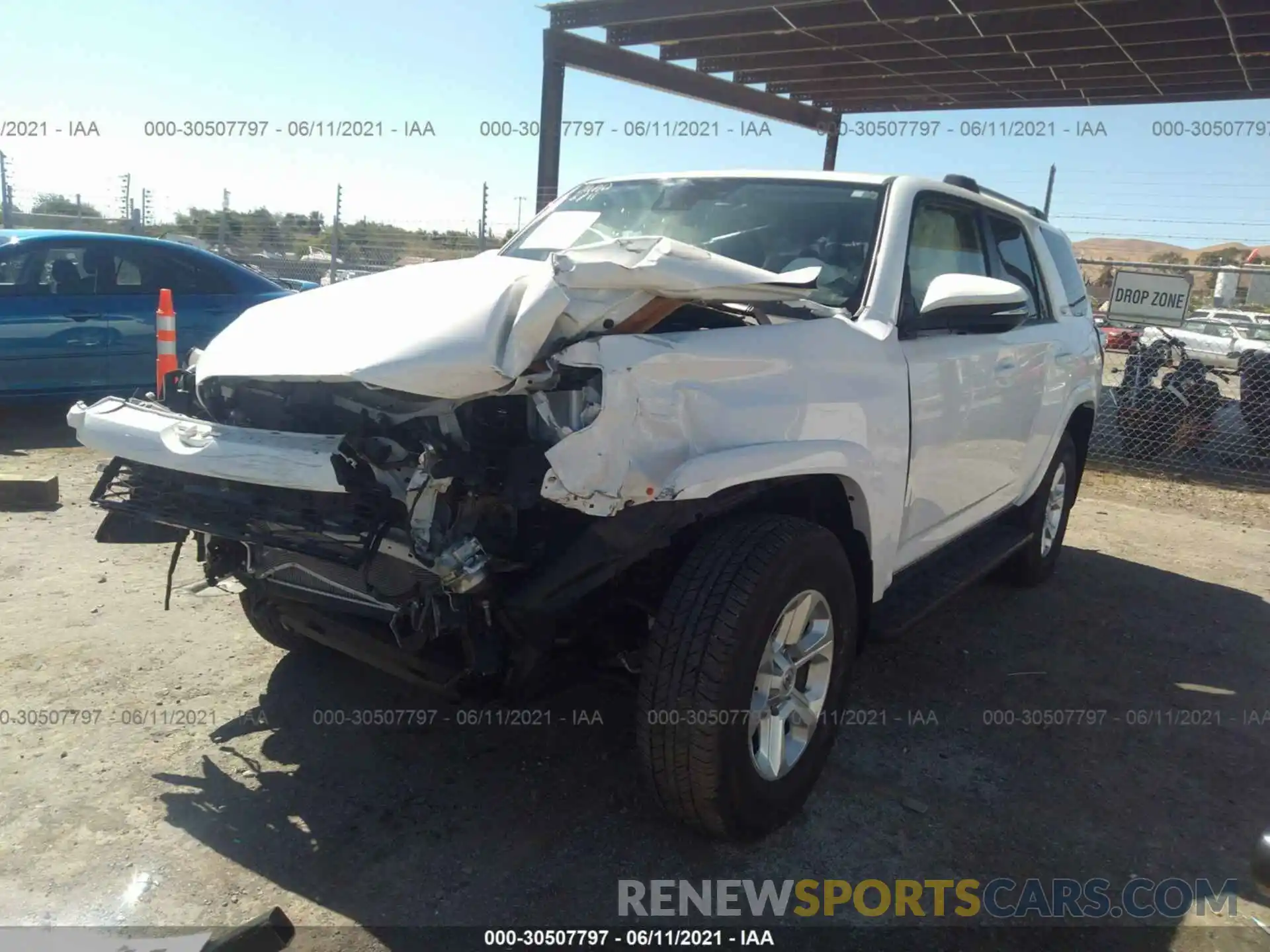 2 Photograph of a damaged car JTEBU5JR1L5803846 TOYOTA 4RUNNER 2020