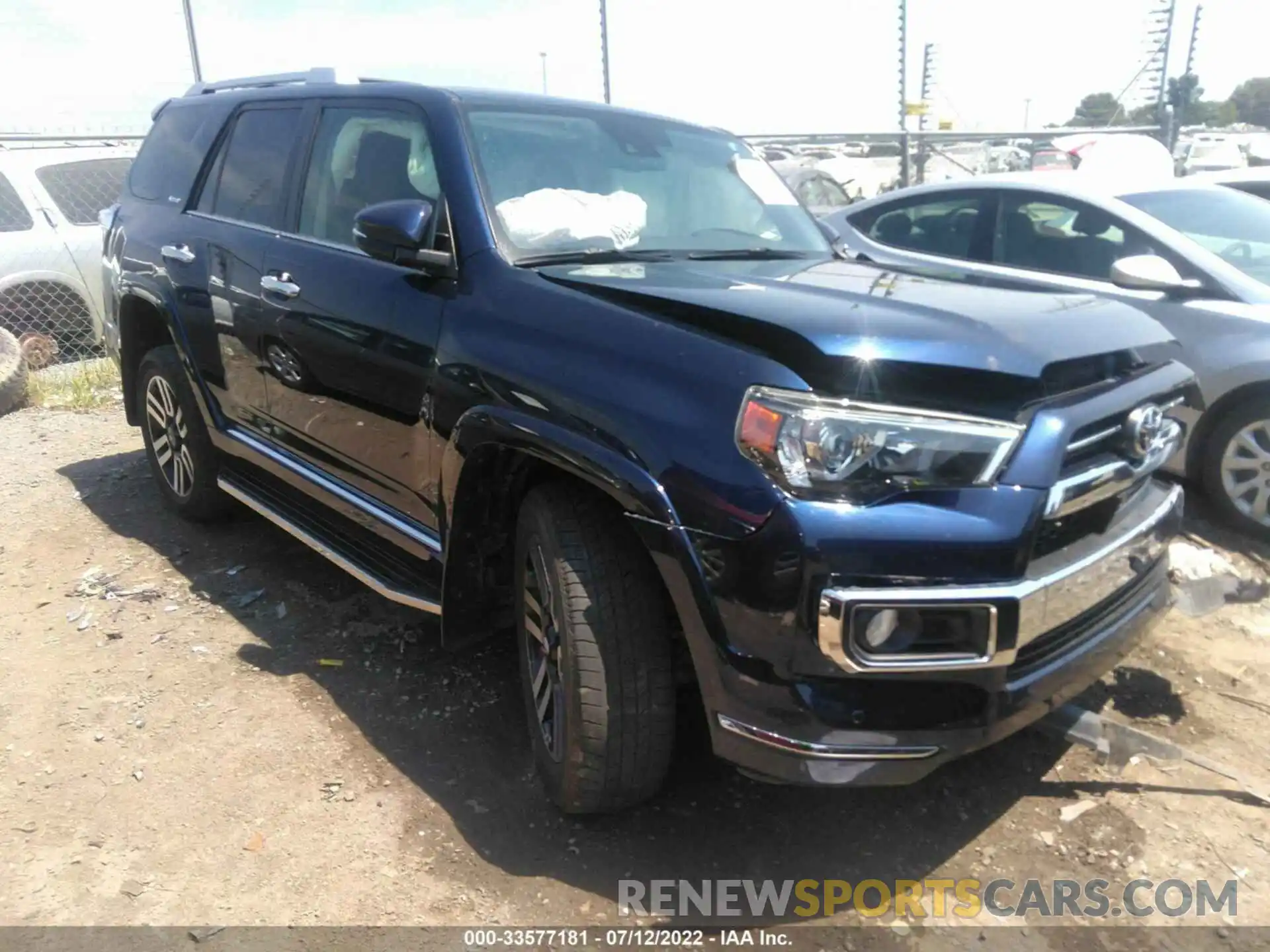 1 Photograph of a damaged car JTEBU5JR1L5805385 TOYOTA 4RUNNER 2020