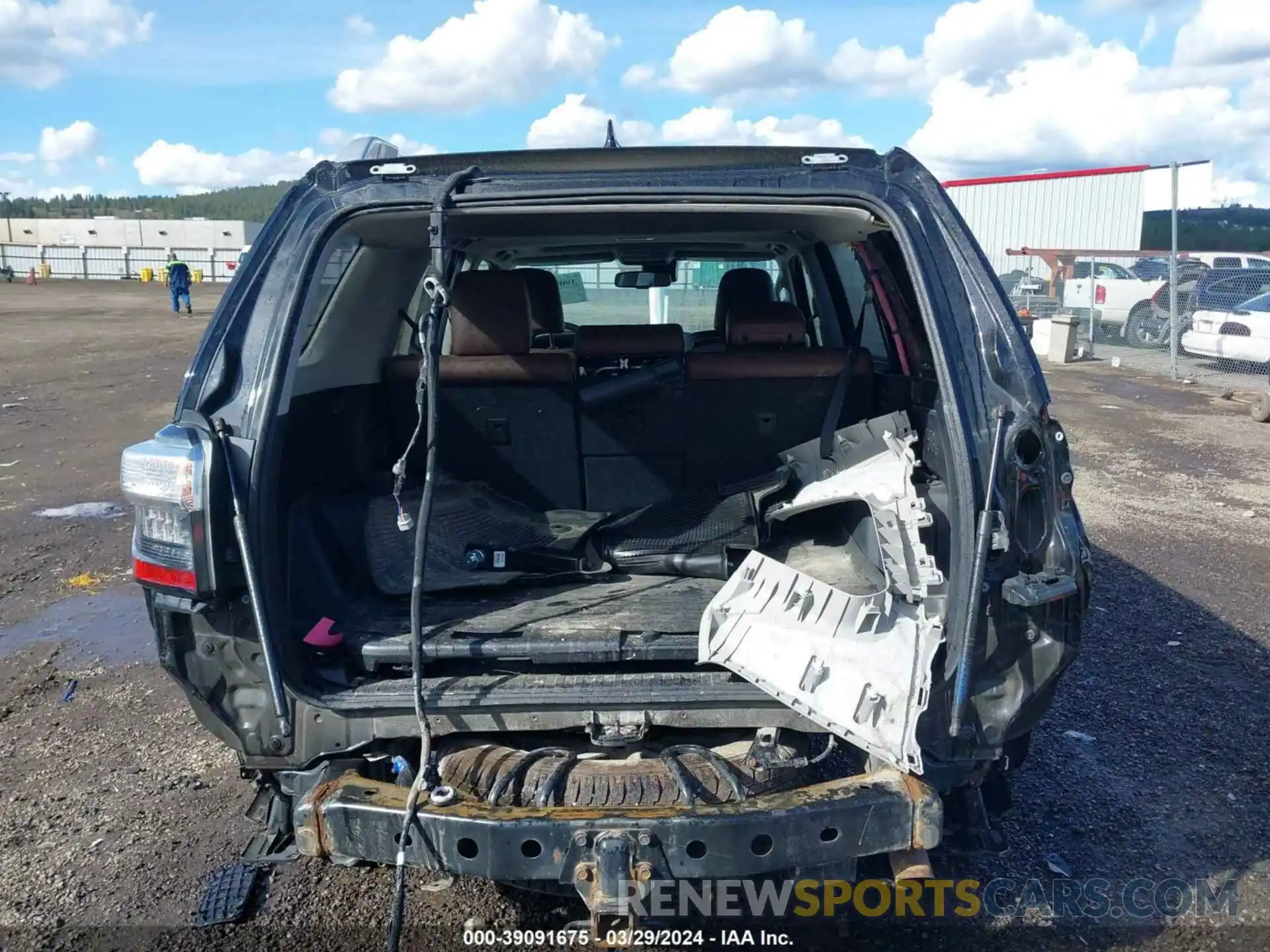 17 Фотография поврежденного автомобиля JTEBU5JR1L5807606 TOYOTA 4RUNNER 2020