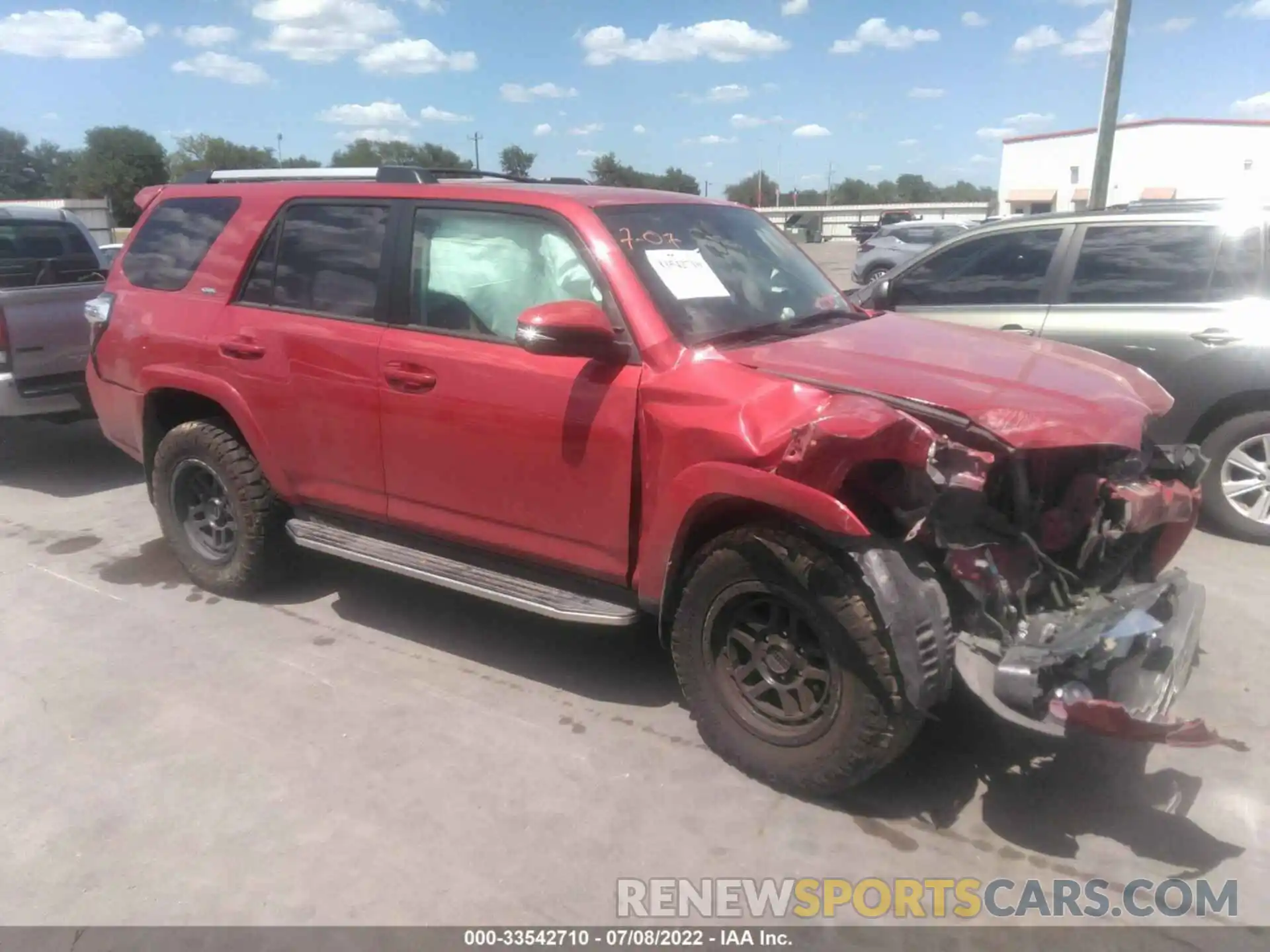 1 Фотография поврежденного автомобиля JTEBU5JR1L5812689 TOYOTA 4RUNNER 2020