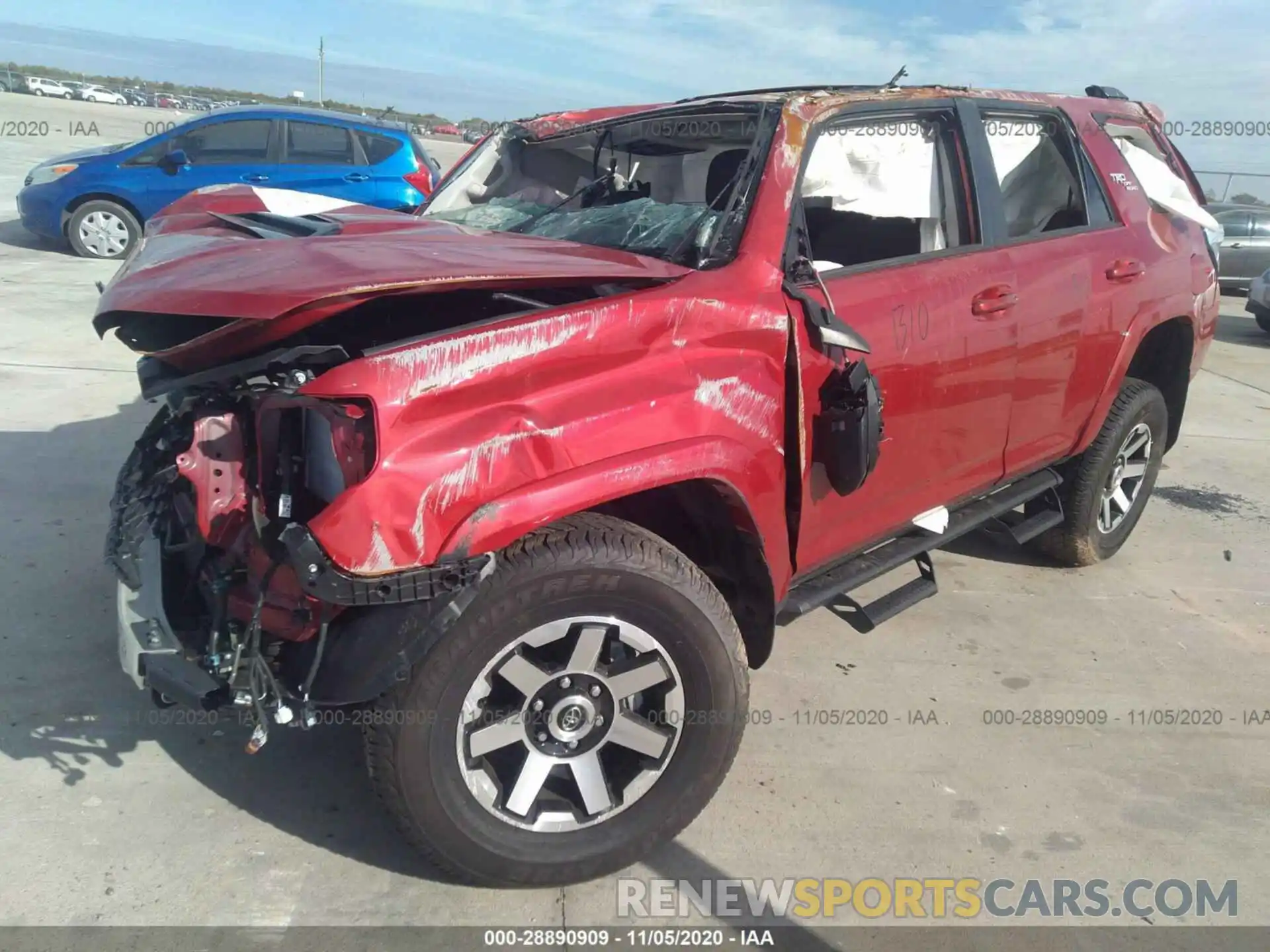 2 Photograph of a damaged car JTEBU5JR1L5814183 TOYOTA 4RUNNER 2020