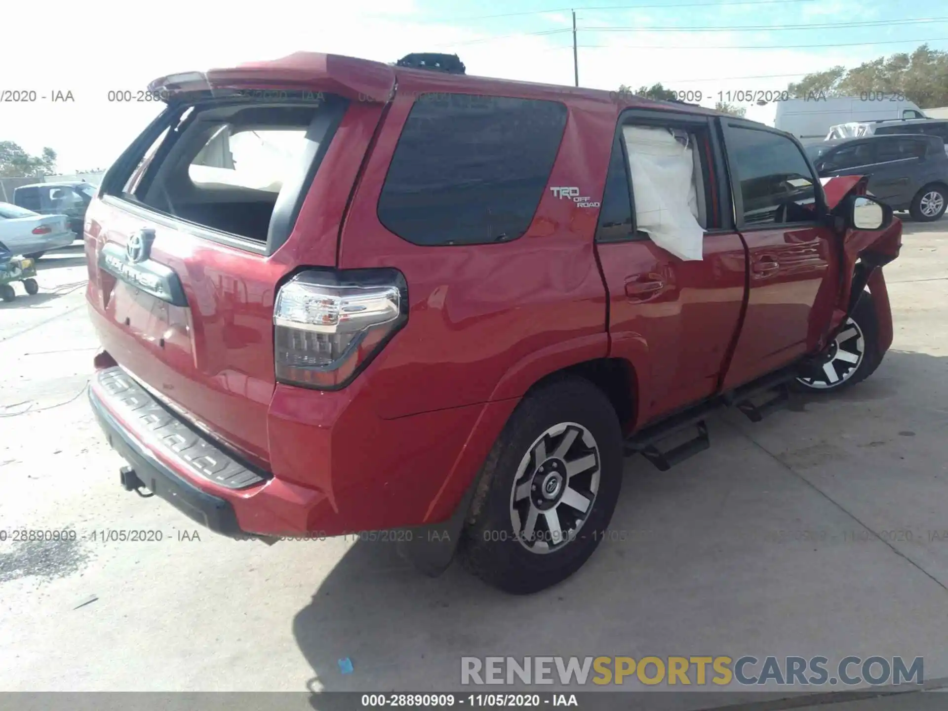 4 Photograph of a damaged car JTEBU5JR1L5814183 TOYOTA 4RUNNER 2020