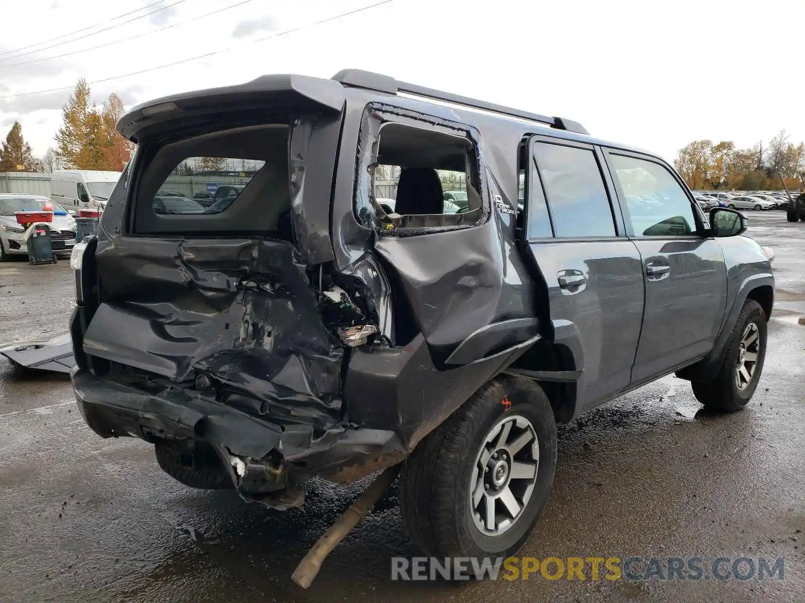 4 Photograph of a damaged car JTEBU5JR1L5815706 TOYOTA 4RUNNER 2020