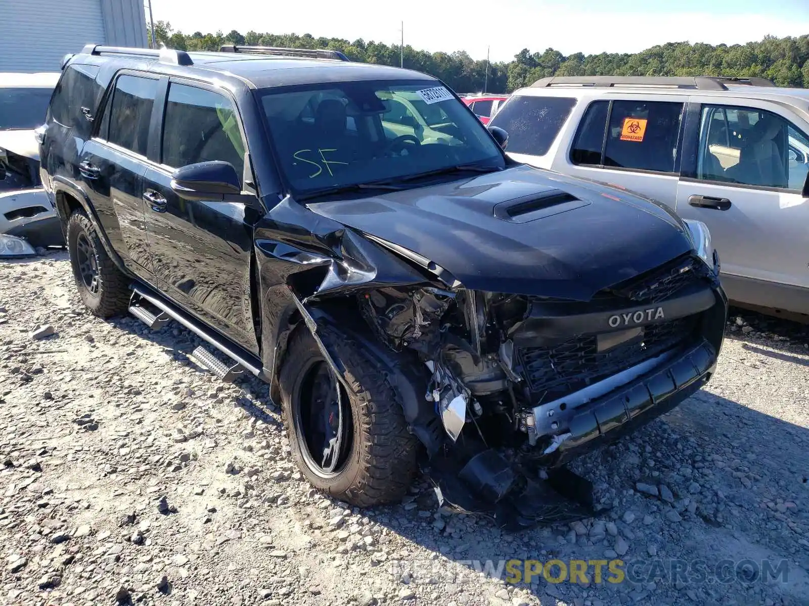 1 Photograph of a damaged car JTEBU5JR1L5818864 TOYOTA 4RUNNER 2020