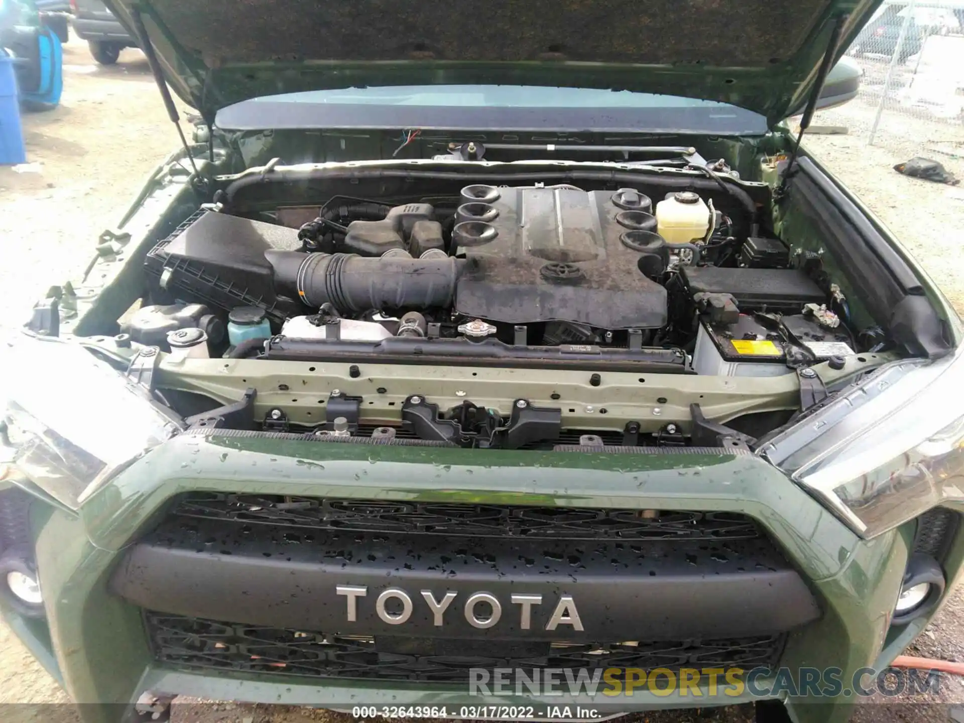 10 Фотография поврежденного автомобиля JTEBU5JR1L5822395 TOYOTA 4RUNNER 2020