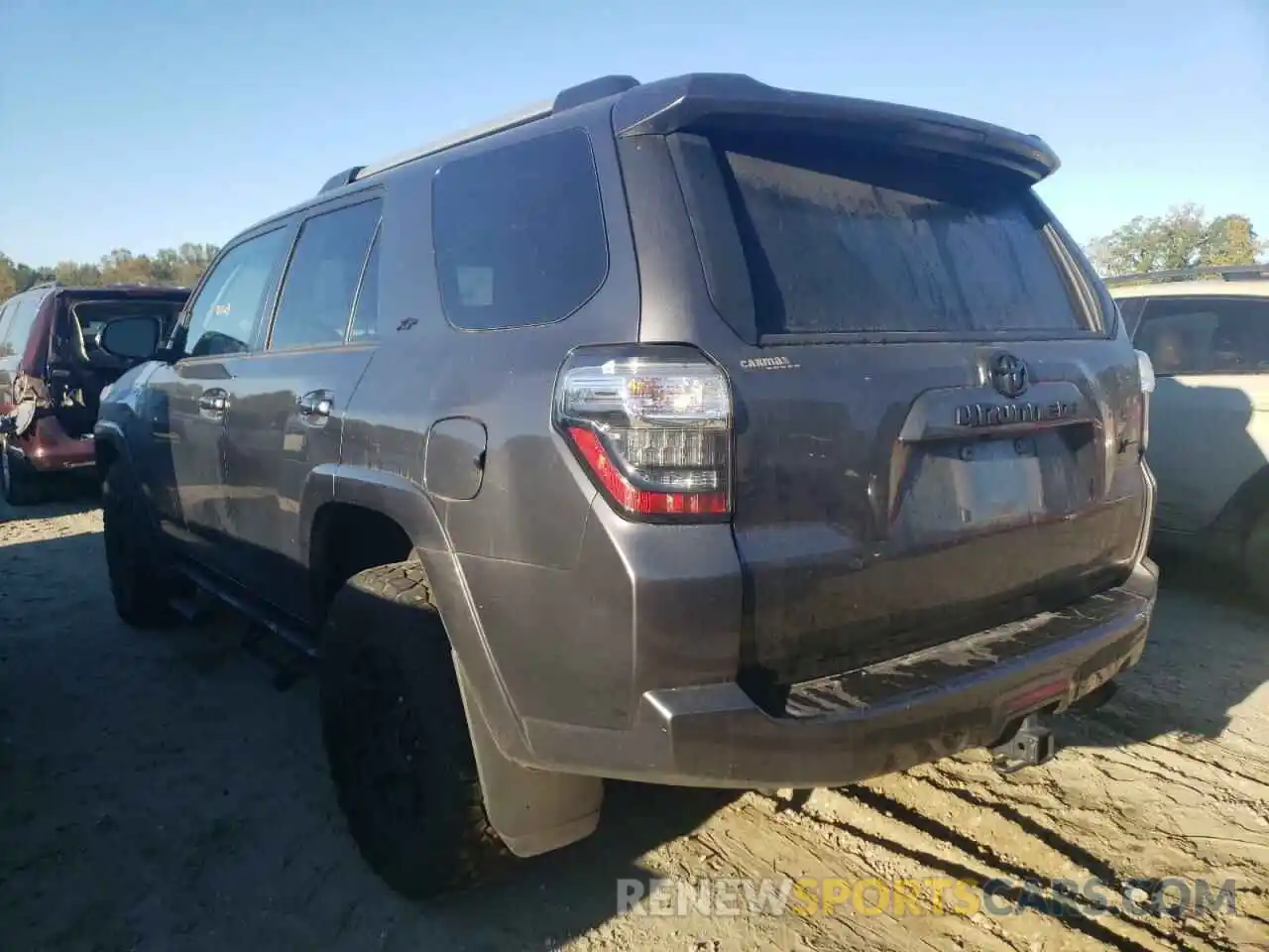 3 Photograph of a damaged car JTEBU5JR1L5829217 TOYOTA 4RUNNER 2020