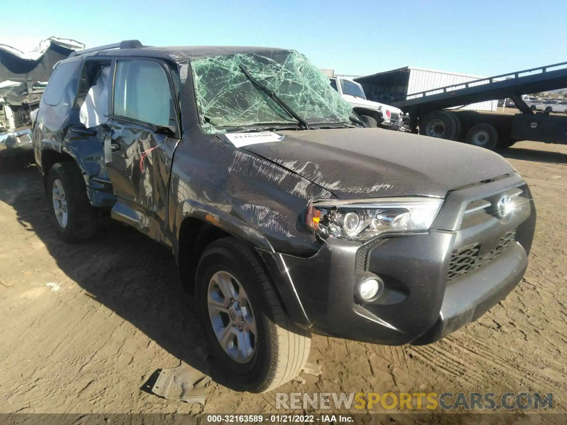 1 Photograph of a damaged car JTEBU5JR1L5831713 TOYOTA 4RUNNER 2020