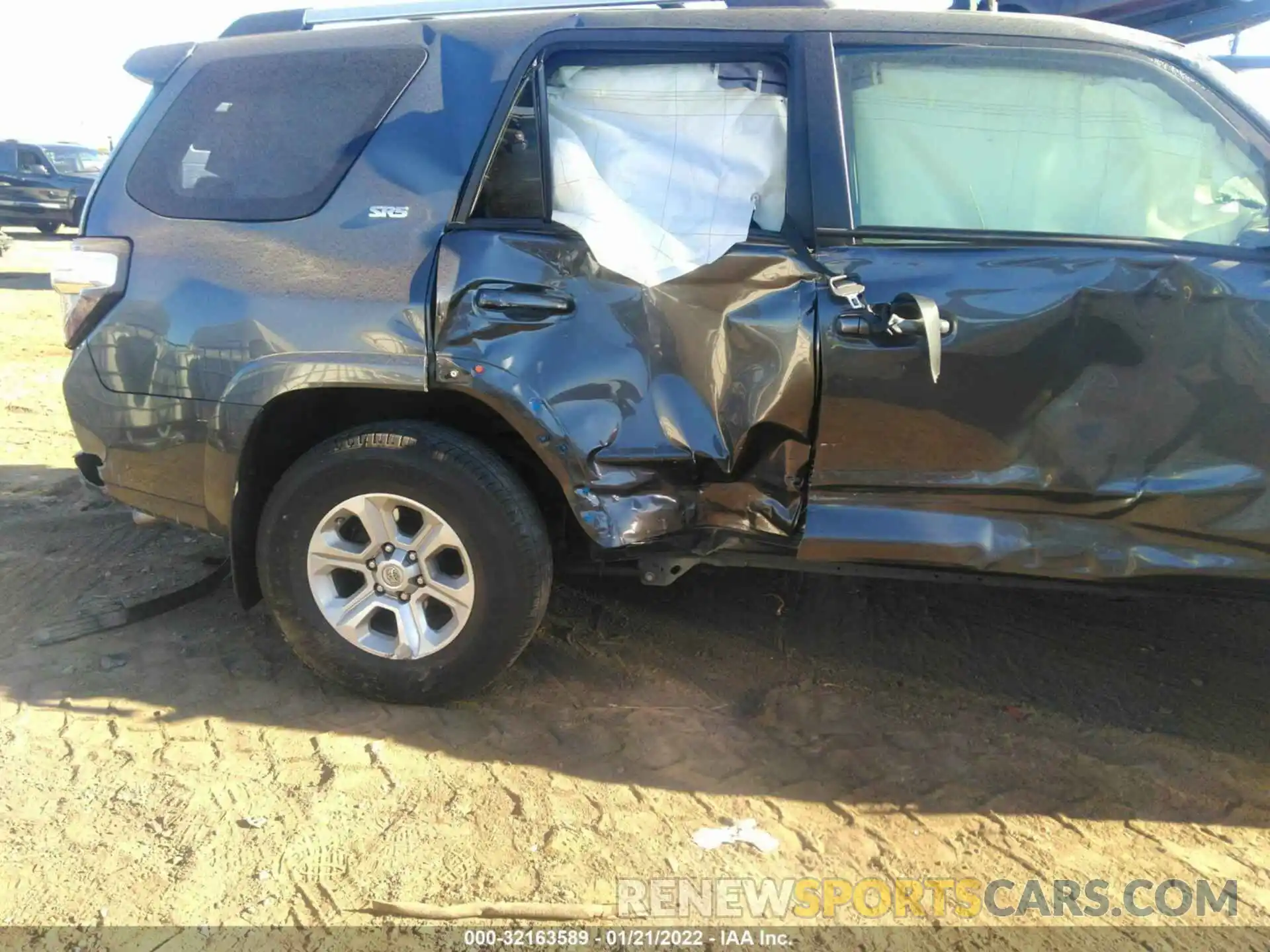 6 Photograph of a damaged car JTEBU5JR1L5831713 TOYOTA 4RUNNER 2020