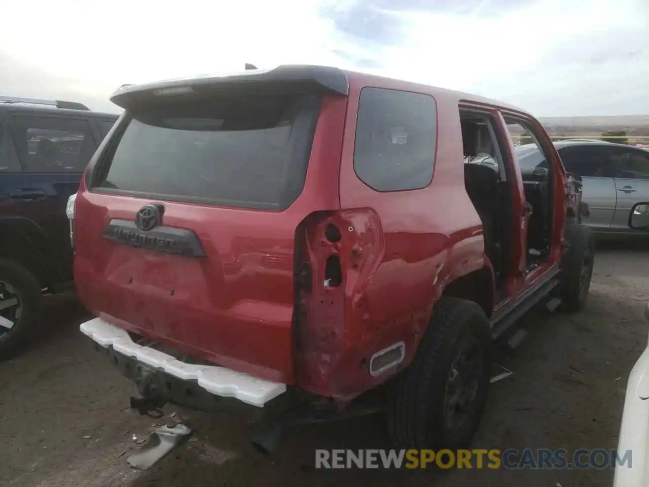 4 Photograph of a damaged car JTEBU5JR1L5831906 TOYOTA 4RUNNER 2020