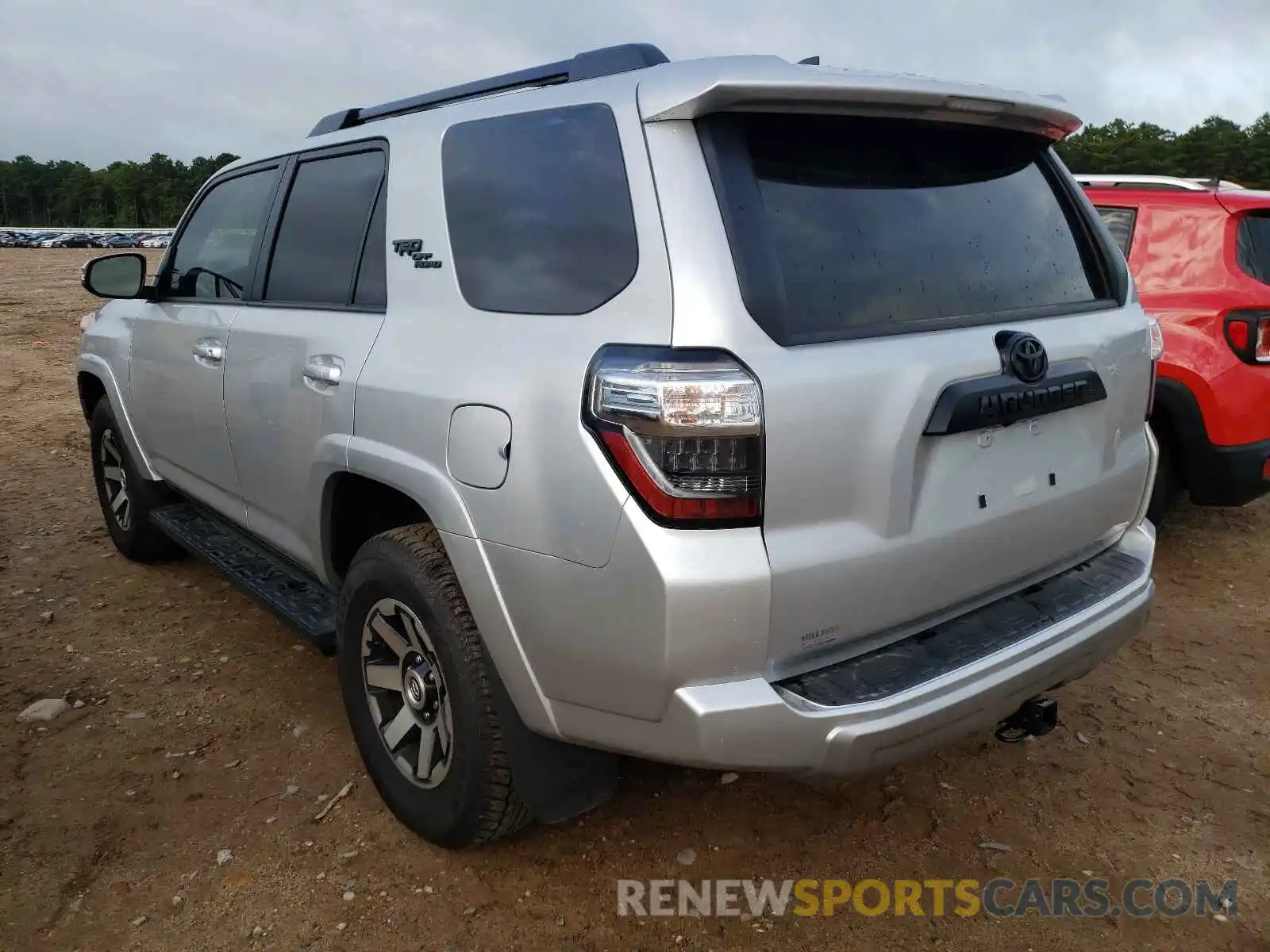 3 Photograph of a damaged car JTEBU5JR1L5833462 TOYOTA 4RUNNER 2020