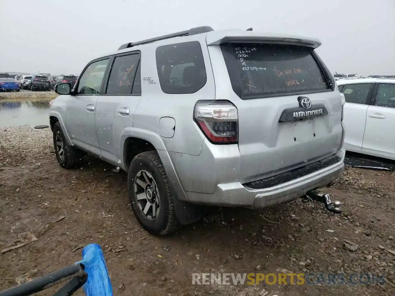 3 Photograph of a damaged car JTEBU5JR1L5837379 TOYOTA 4RUNNER 2020