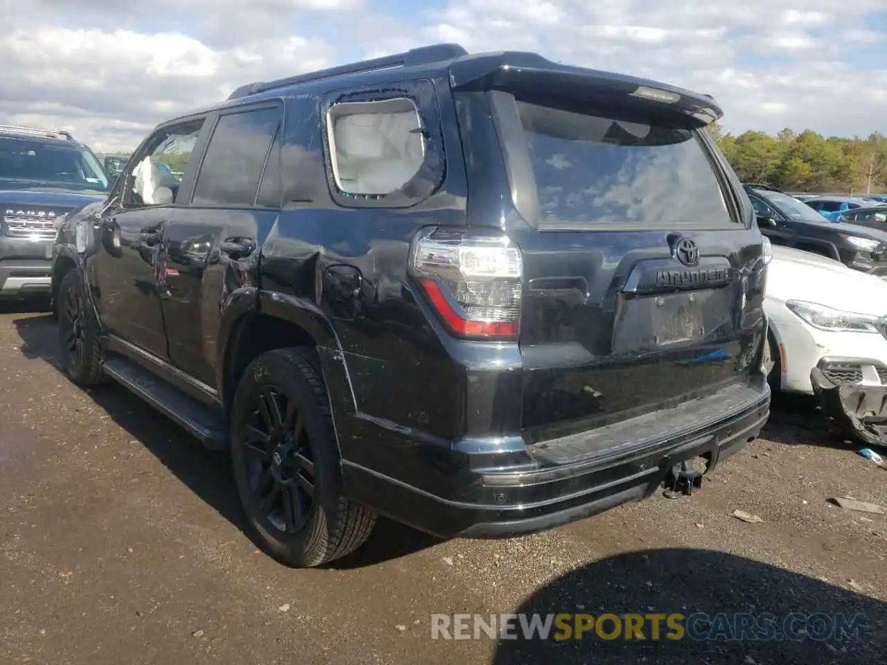 3 Photograph of a damaged car JTEBU5JR2L5738148 TOYOTA 4RUNNER 2020