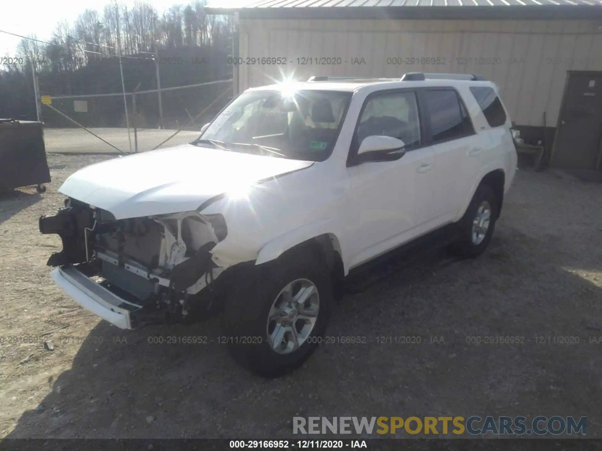 2 Photograph of a damaged car JTEBU5JR2L5738490 TOYOTA 4RUNNER 2020