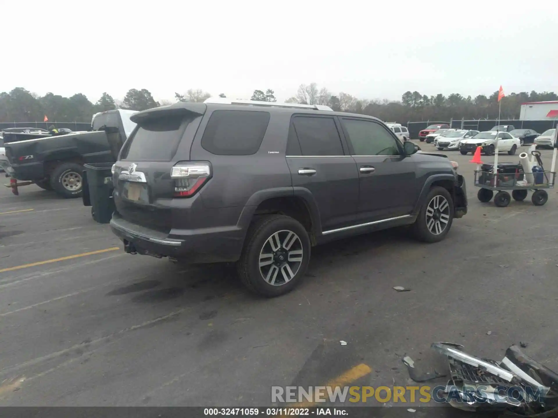 4 Photograph of a damaged car JTEBU5JR2L5740322 TOYOTA 4RUNNER 2020