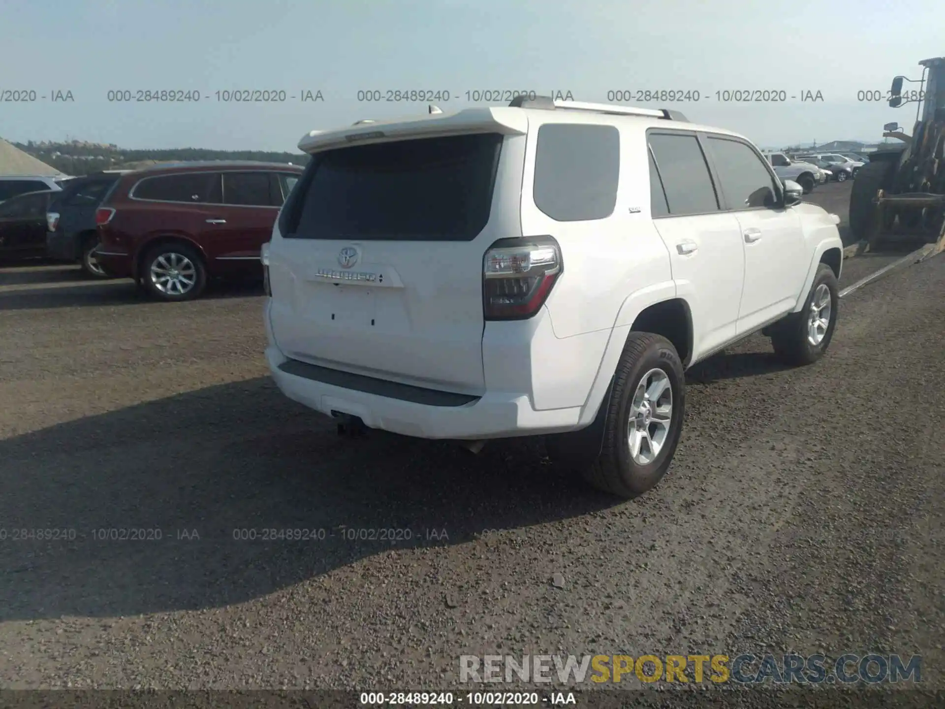 4 Фотография поврежденного автомобиля JTEBU5JR2L5740966 TOYOTA 4RUNNER 2020