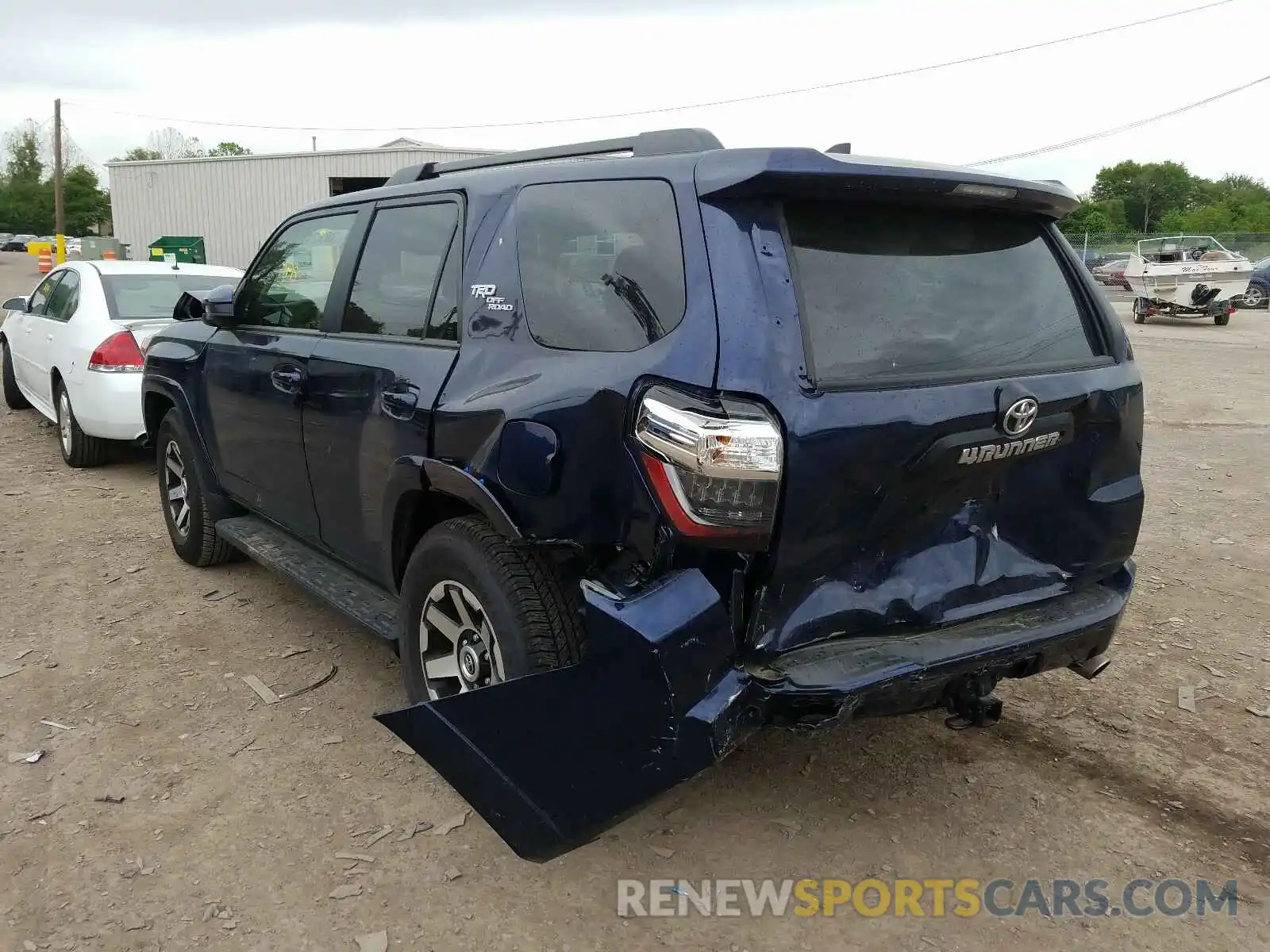 3 Photograph of a damaged car JTEBU5JR2L5742460 TOYOTA 4RUNNER 2020