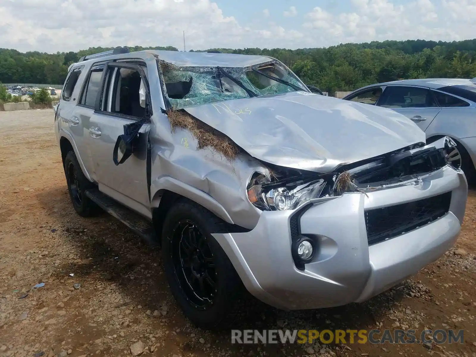 1 Photograph of a damaged car JTEBU5JR2L5744936 TOYOTA 4RUNNER 2020