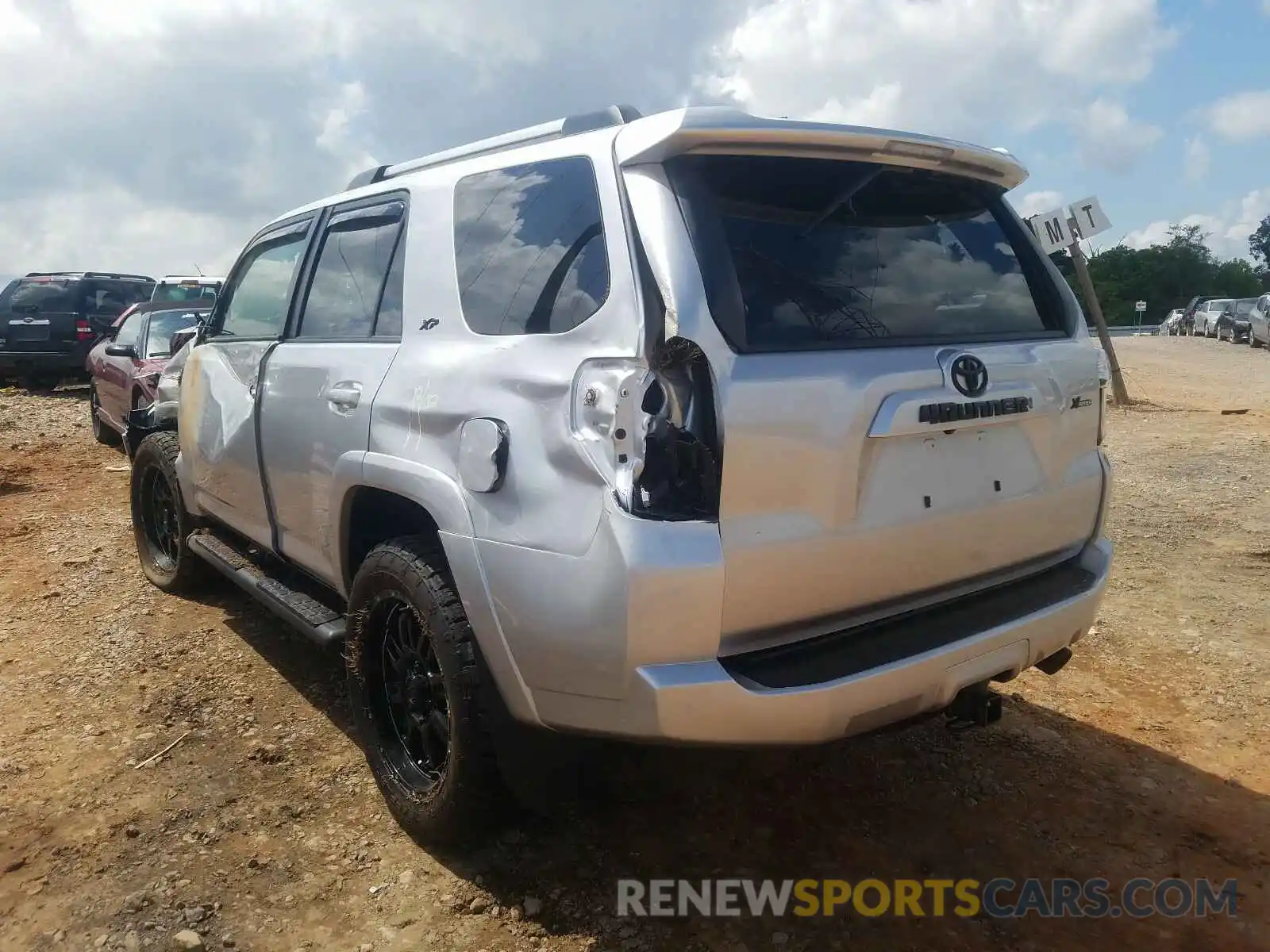 3 Photograph of a damaged car JTEBU5JR2L5744936 TOYOTA 4RUNNER 2020