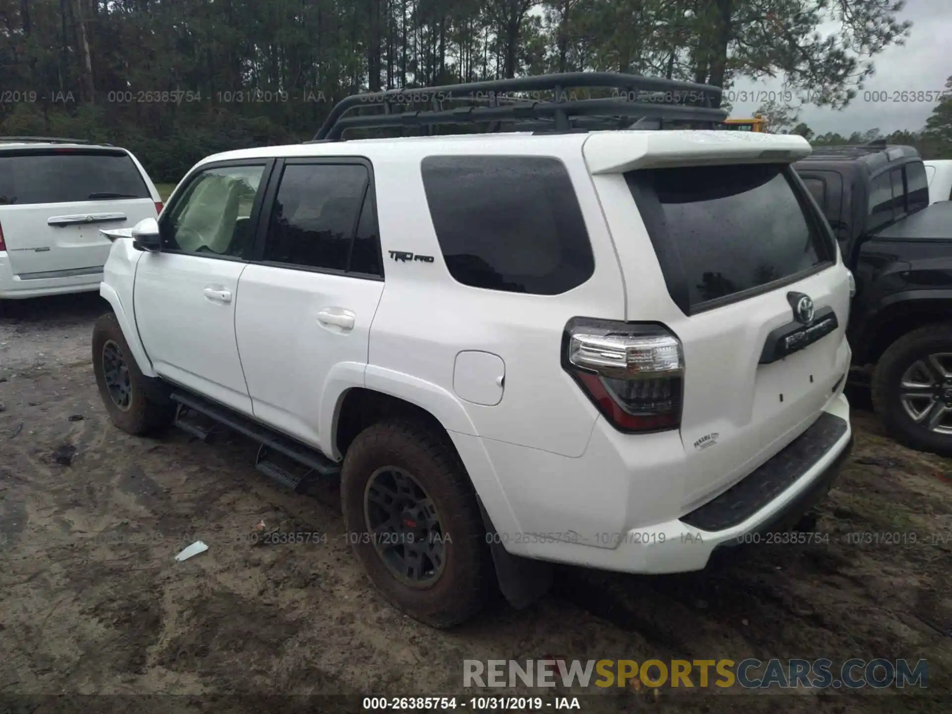 3 Фотография поврежденного автомобиля JTEBU5JR2L5746119 TOYOTA 4RUNNER 2020