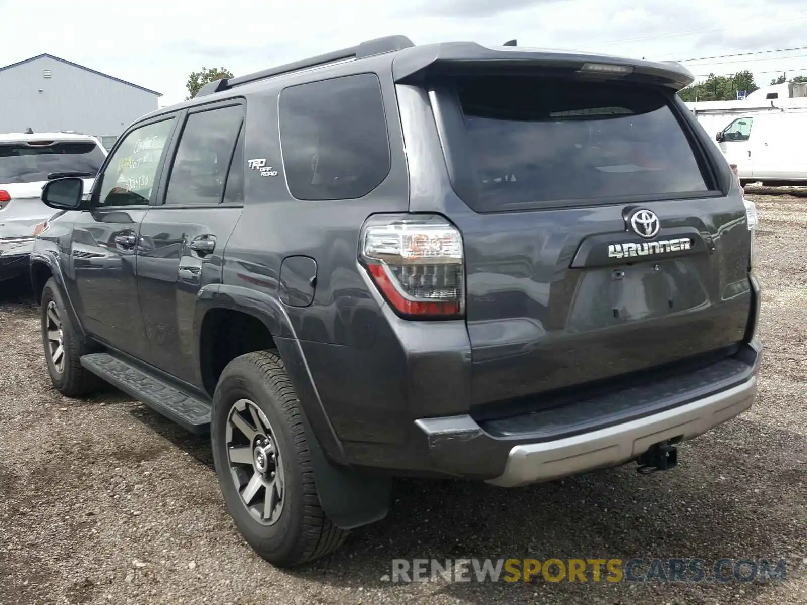 3 Photograph of a damaged car JTEBU5JR2L5752888 TOYOTA 4RUNNER 2020