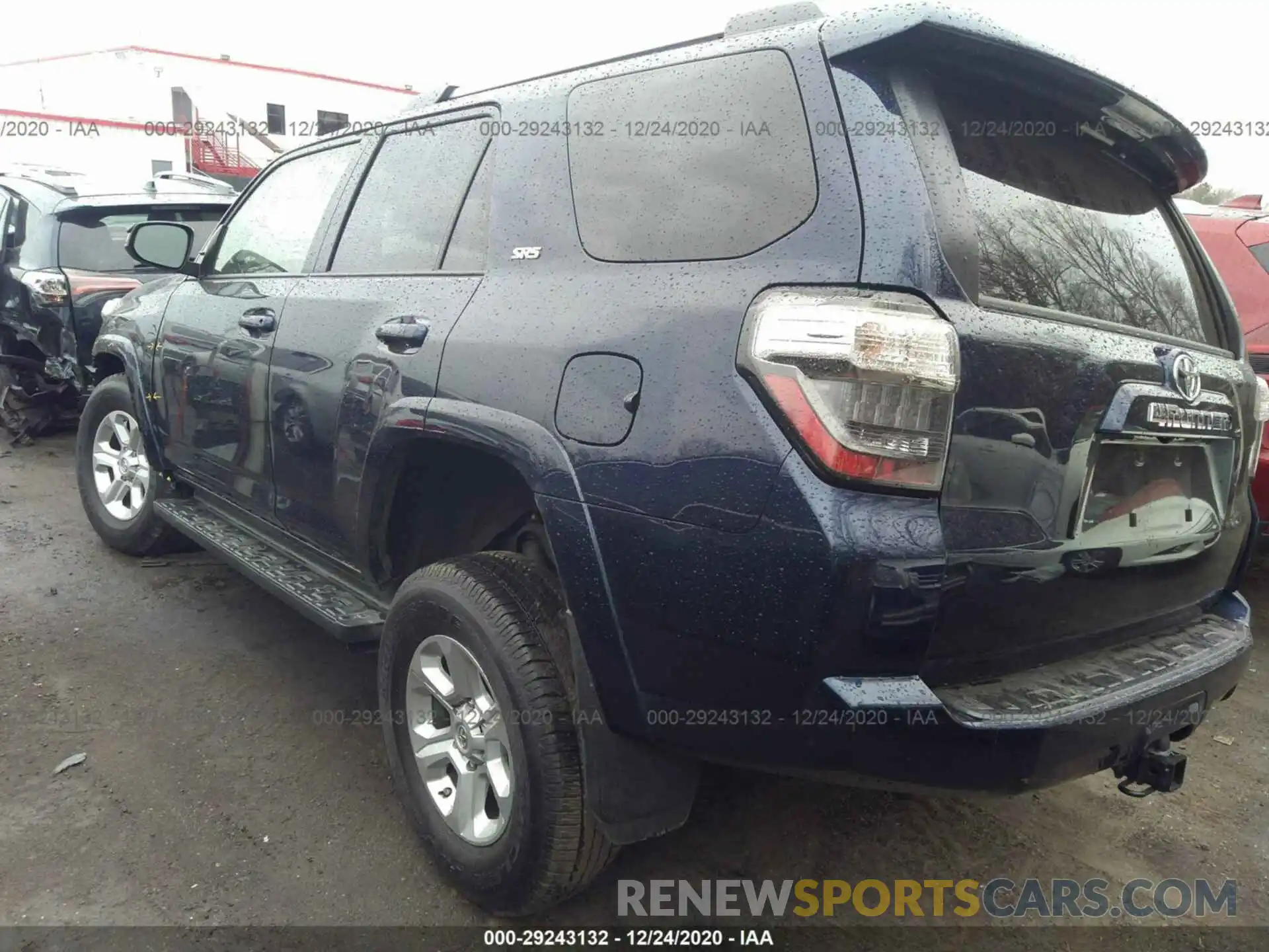 3 Photograph of a damaged car JTEBU5JR2L5755189 TOYOTA 4RUNNER 2020