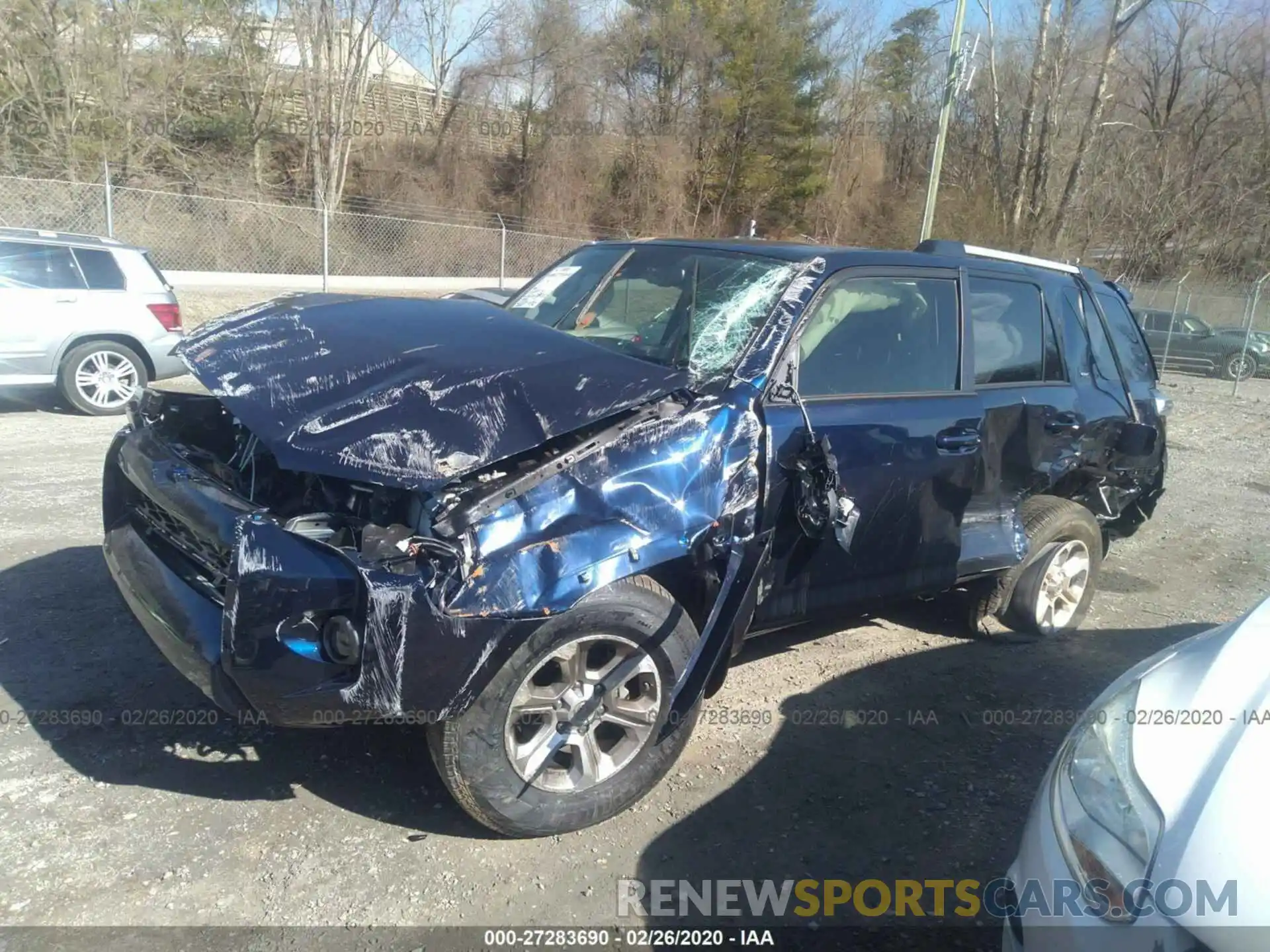 2 Photograph of a damaged car JTEBU5JR2L5756973 TOYOTA 4RUNNER 2020