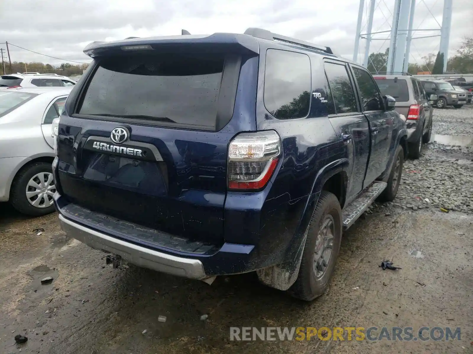 4 Photograph of a damaged car JTEBU5JR2L5758013 TOYOTA 4RUNNER 2020