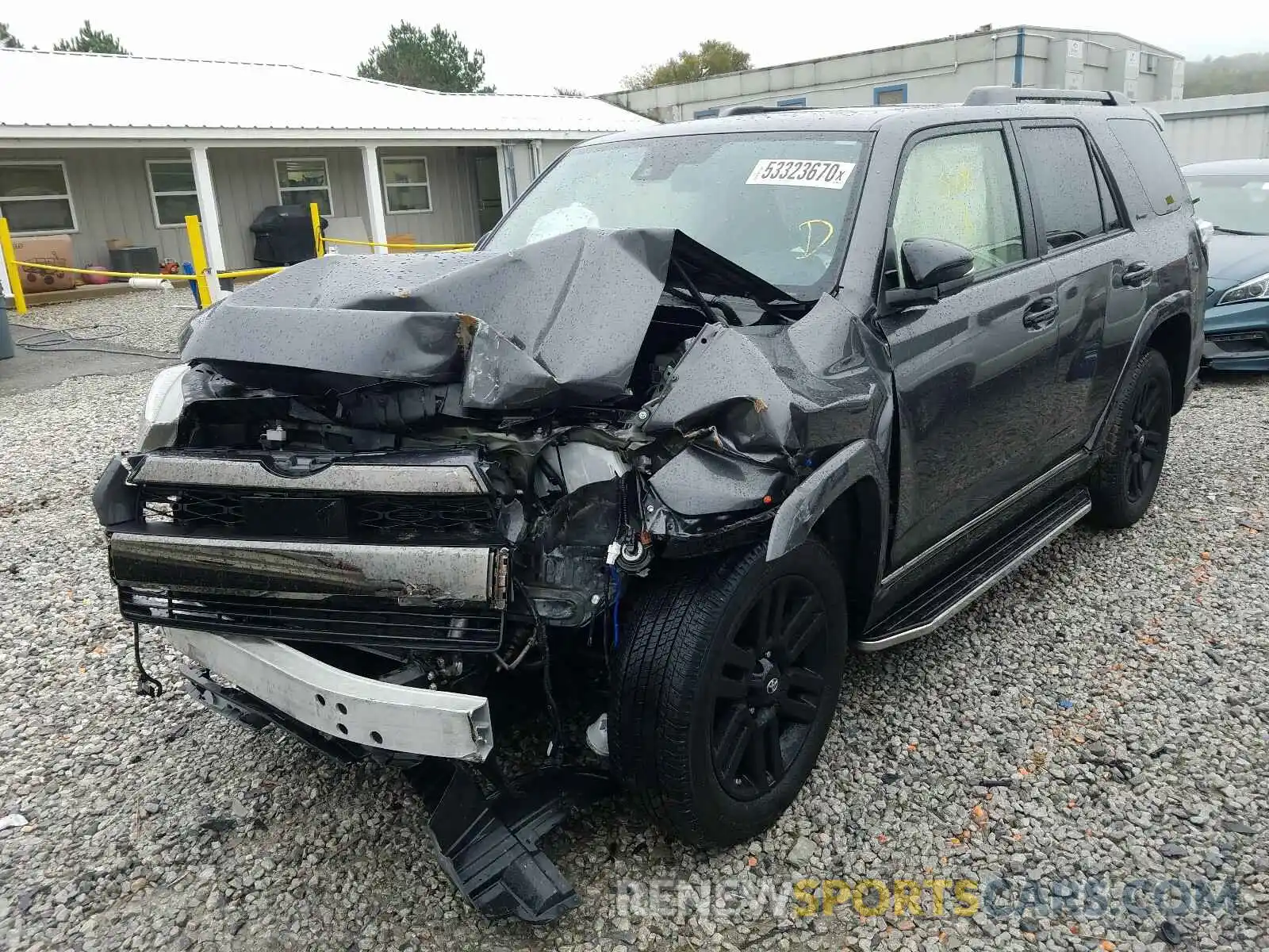 2 Photograph of a damaged car JTEBU5JR2L5762465 TOYOTA 4RUNNER 2020