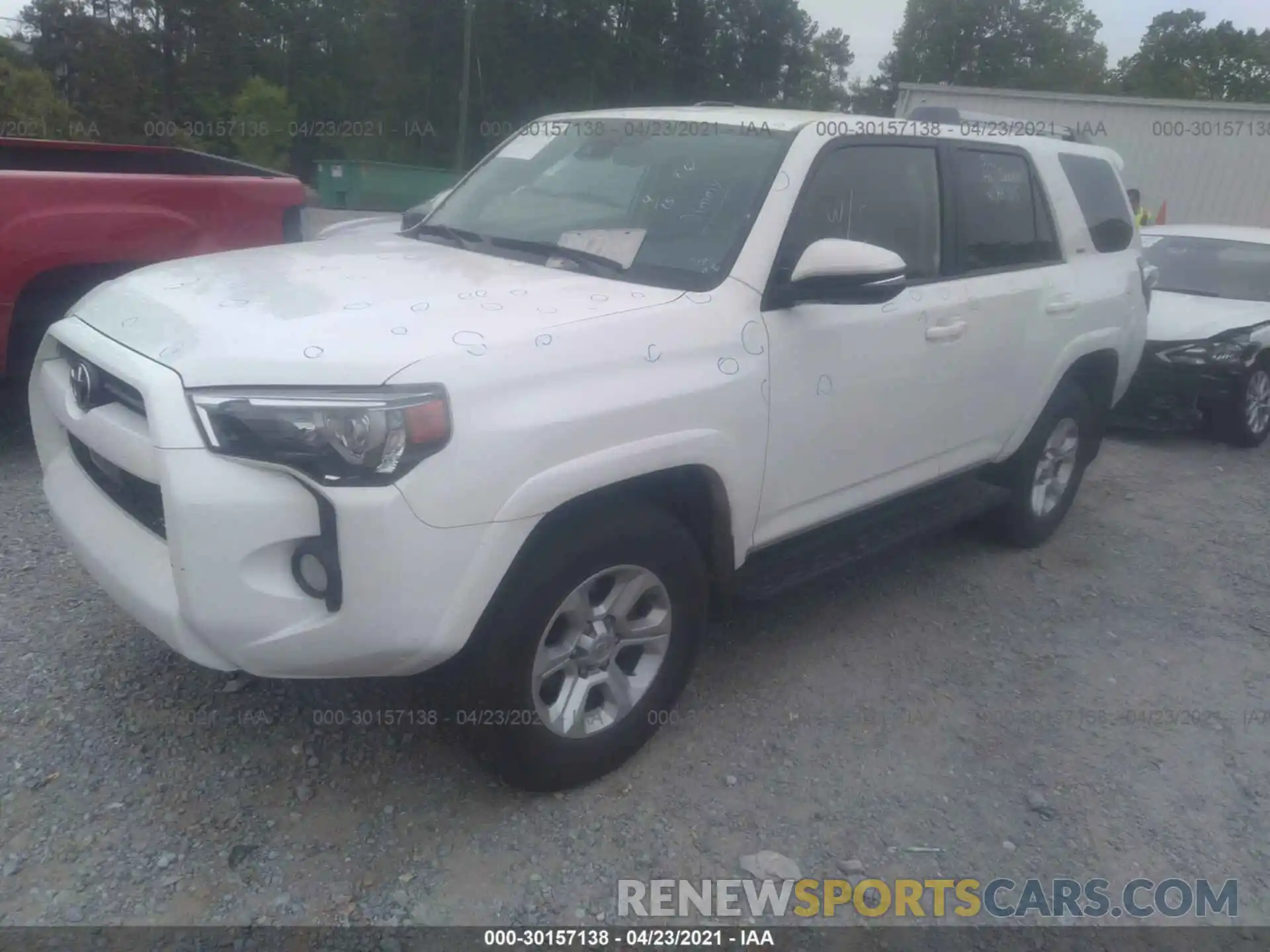 2 Photograph of a damaged car JTEBU5JR2L5765608 TOYOTA 4RUNNER 2020