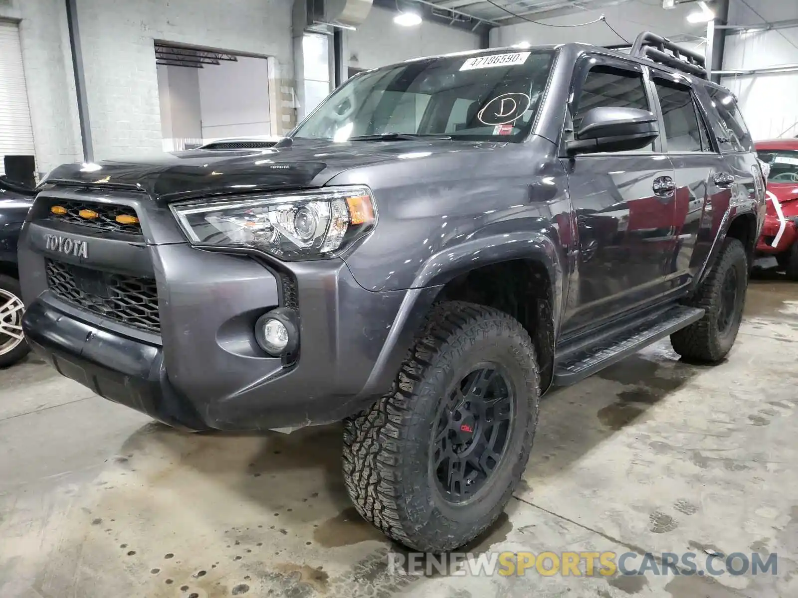 2 Photograph of a damaged car JTEBU5JR2L5767312 TOYOTA 4RUNNER 2020