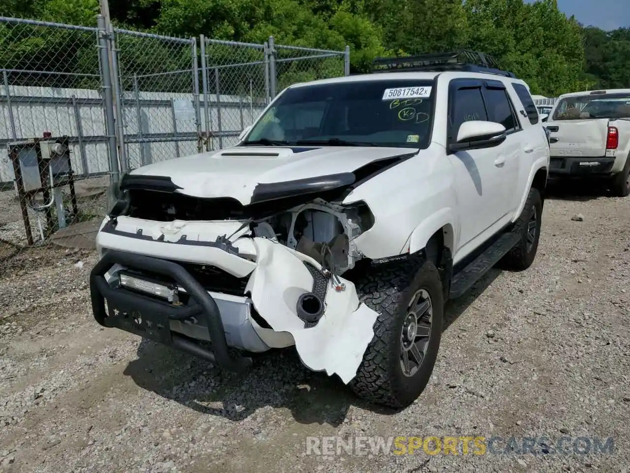 2 Photograph of a damaged car JTEBU5JR2L5768394 TOYOTA 4RUNNER 2020