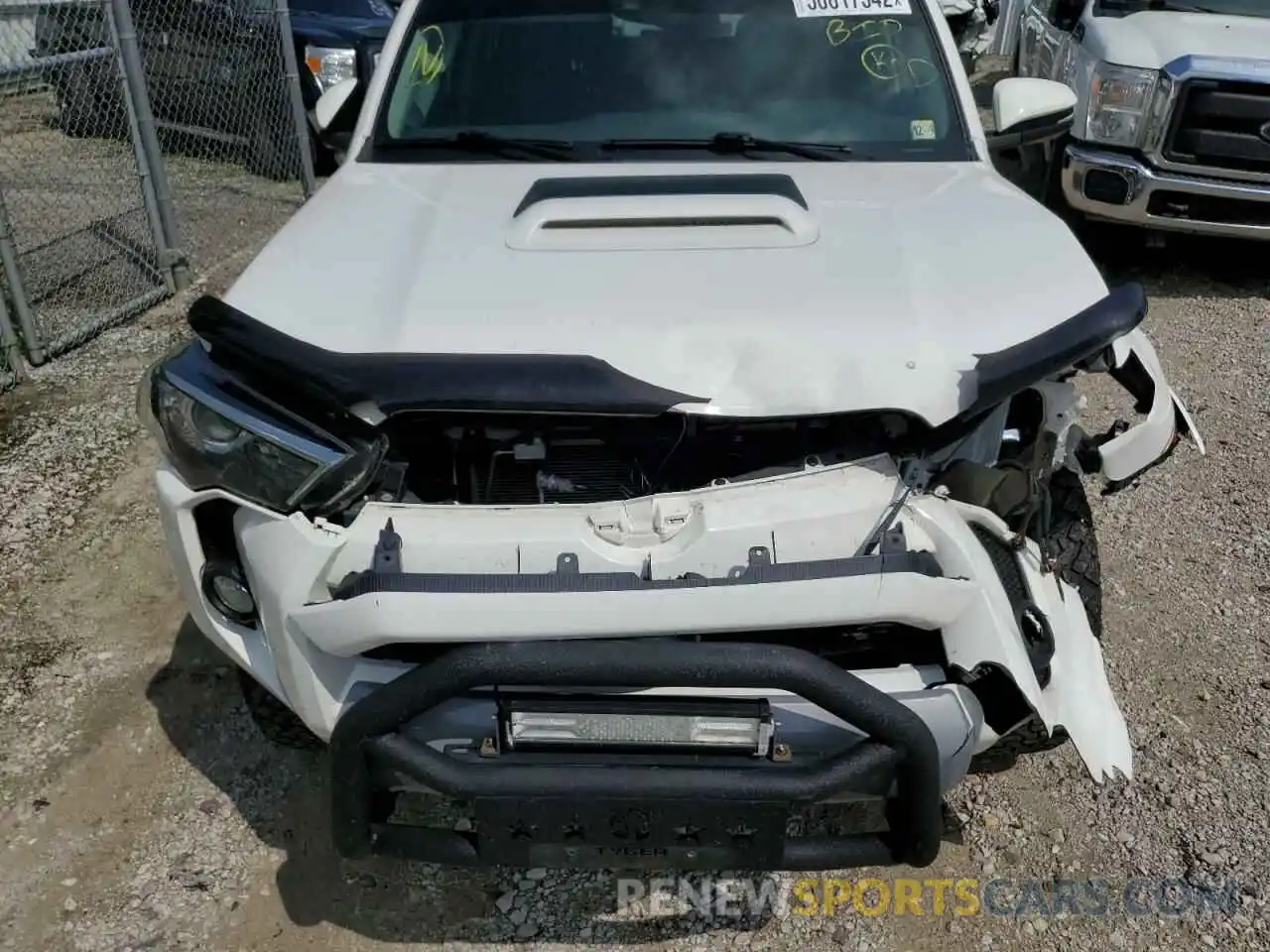 7 Photograph of a damaged car JTEBU5JR2L5768394 TOYOTA 4RUNNER 2020