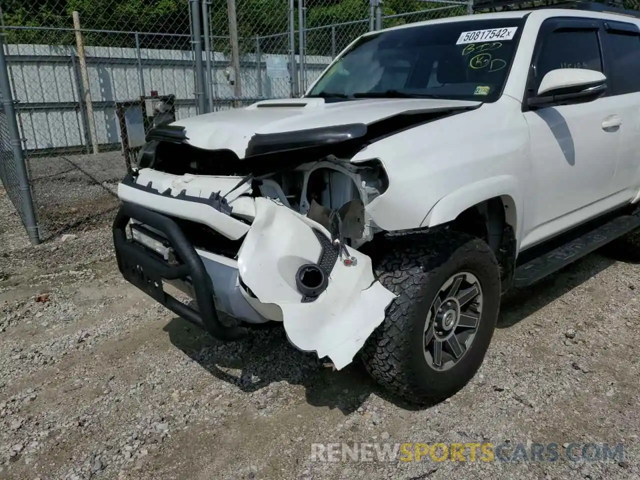 9 Фотография поврежденного автомобиля JTEBU5JR2L5768394 TOYOTA 4RUNNER 2020