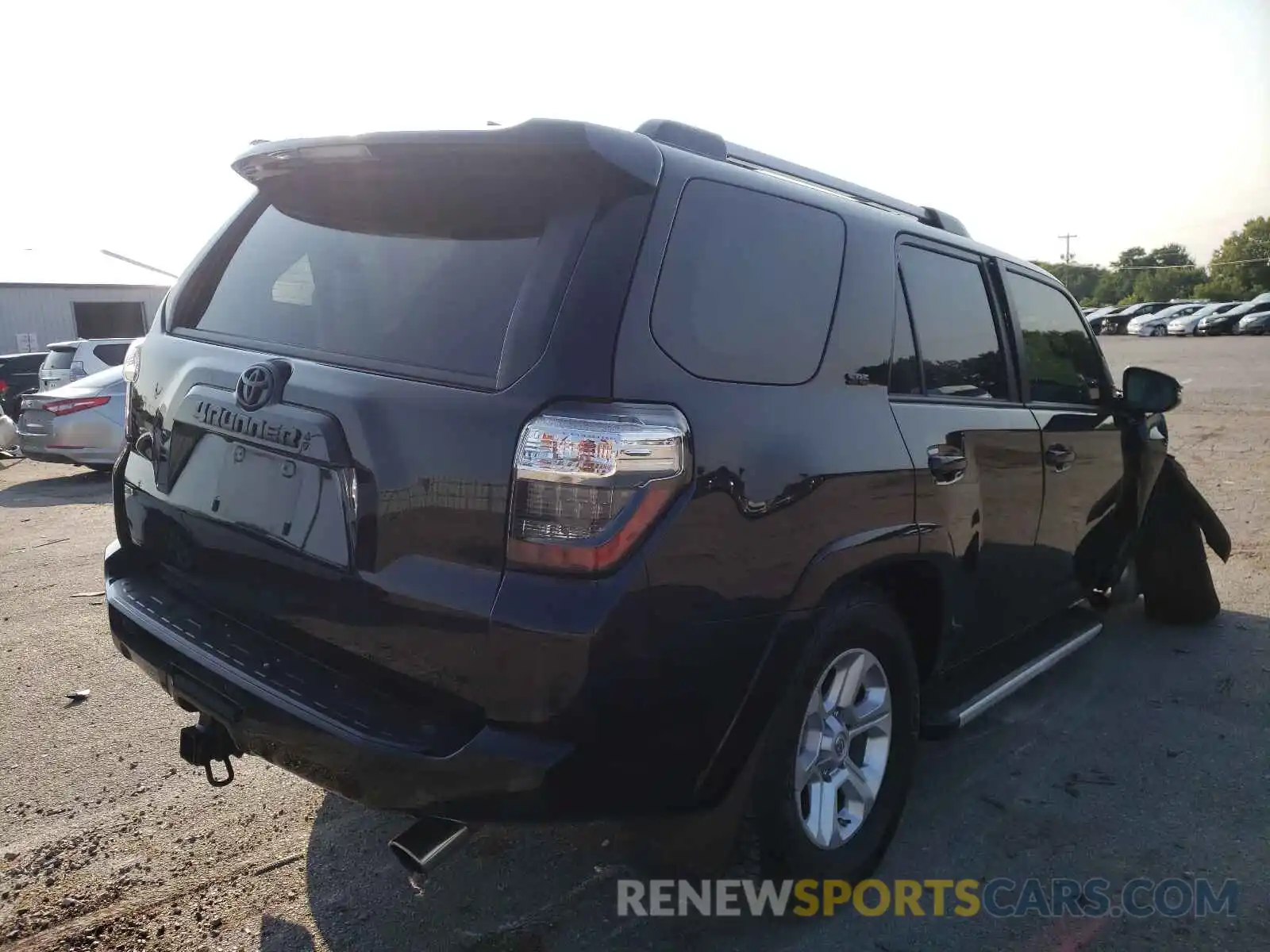 4 Photograph of a damaged car JTEBU5JR2L5768699 TOYOTA 4RUNNER 2020