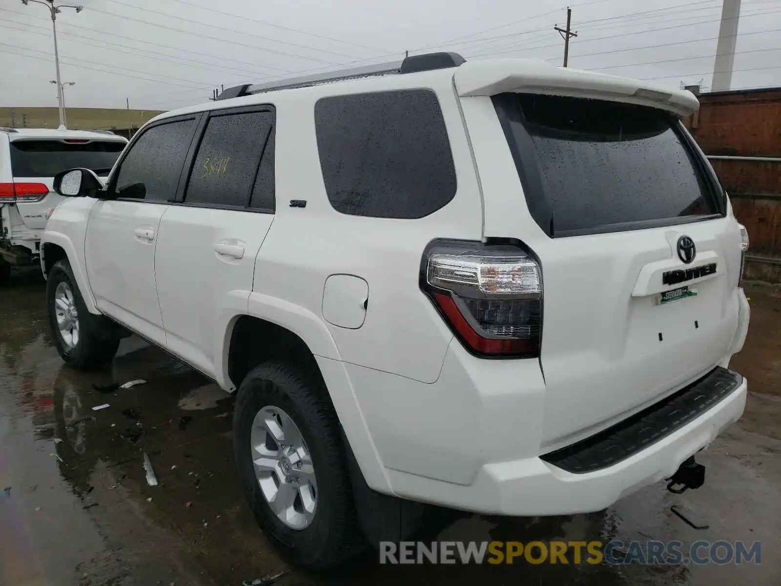 3 Photograph of a damaged car JTEBU5JR2L5770436 TOYOTA 4RUNNER 2020