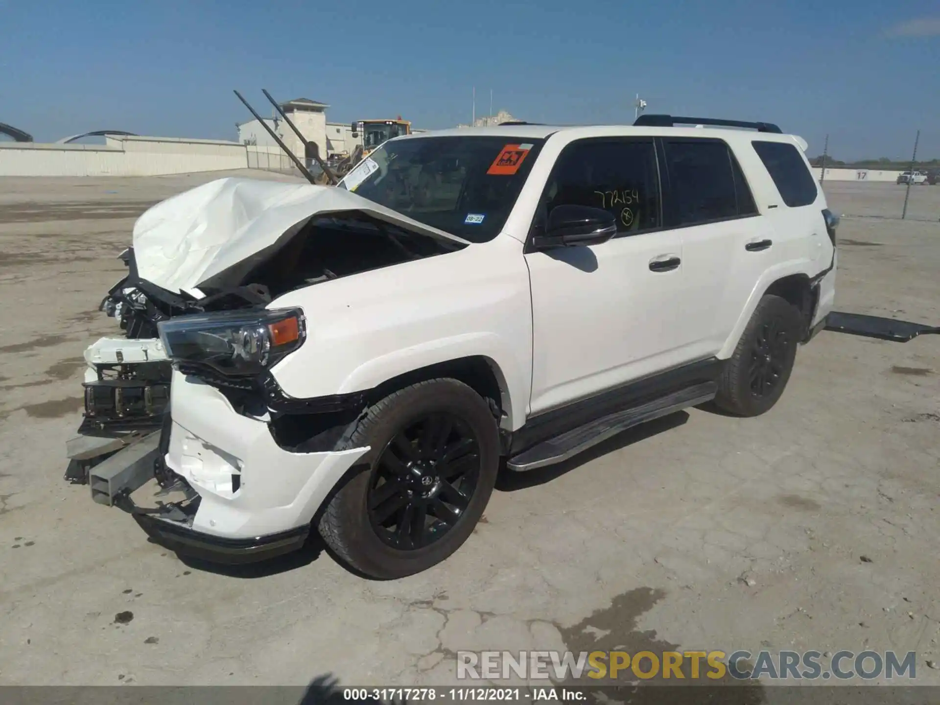 2 Photograph of a damaged car JTEBU5JR2L5772154 TOYOTA 4RUNNER 2020