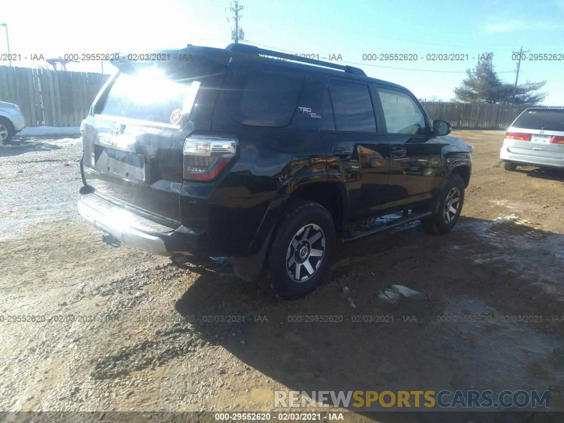 4 Фотография поврежденного автомобиля JTEBU5JR2L5773398 TOYOTA 4RUNNER 2020